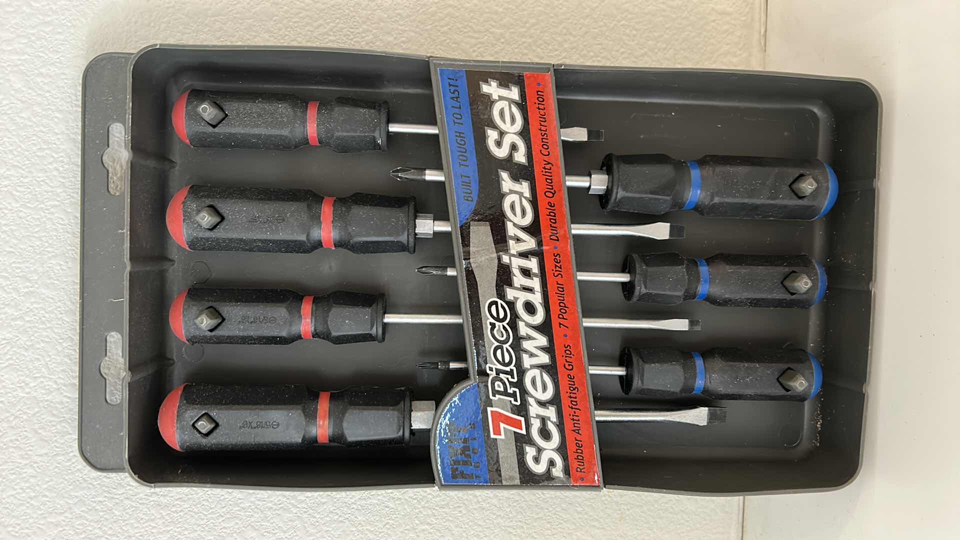 Photo 1 of 7 PIECE SCREW DRIVER SET