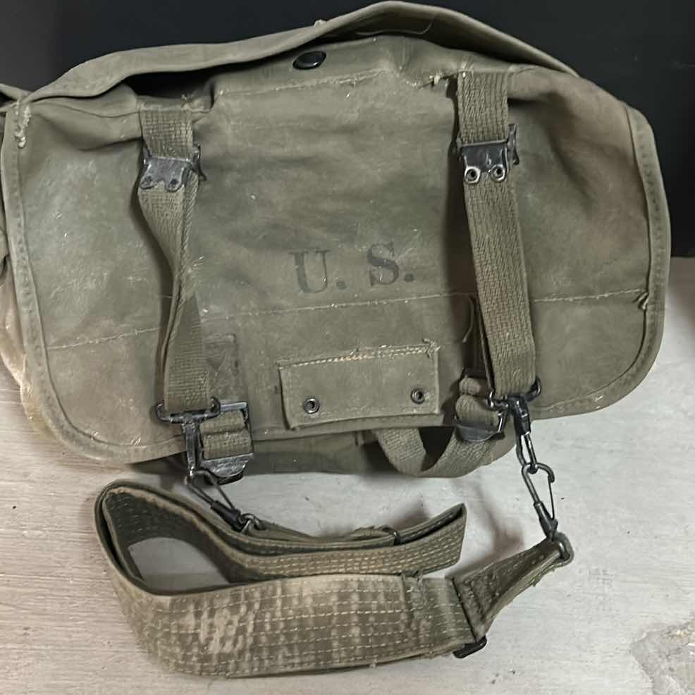 Photo 1 of OLD US ARMY BAG