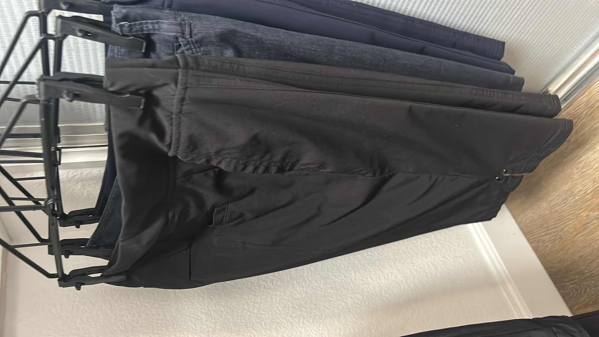 Photo 6 of 5 PAIRS WOMENS PANTS ANNE TAYLOR SIZE 6AND CHICOS 0 & 0.5