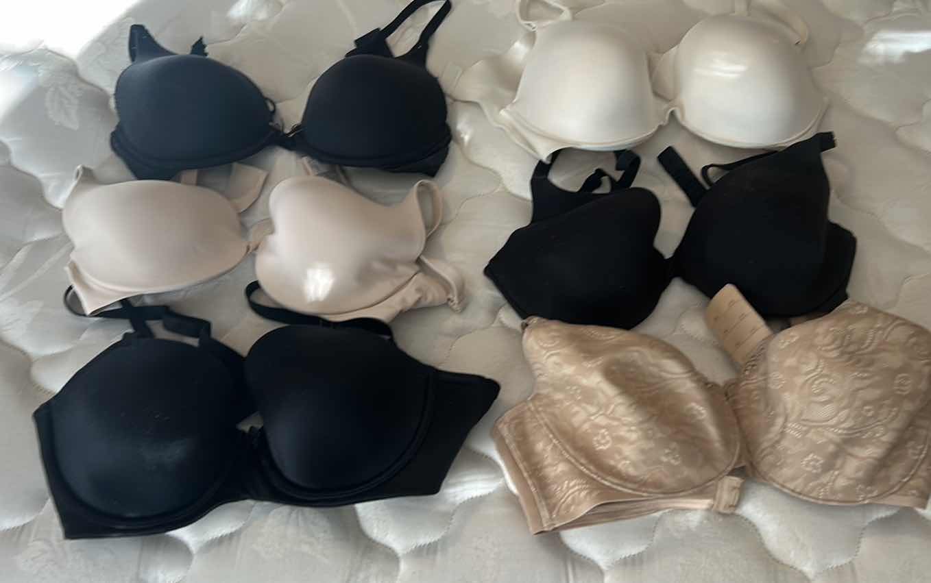 Photo 1 of 6 BRAS 34 and 36 C SOMA, MAIDENFORM AND VICTORIAS SECRET