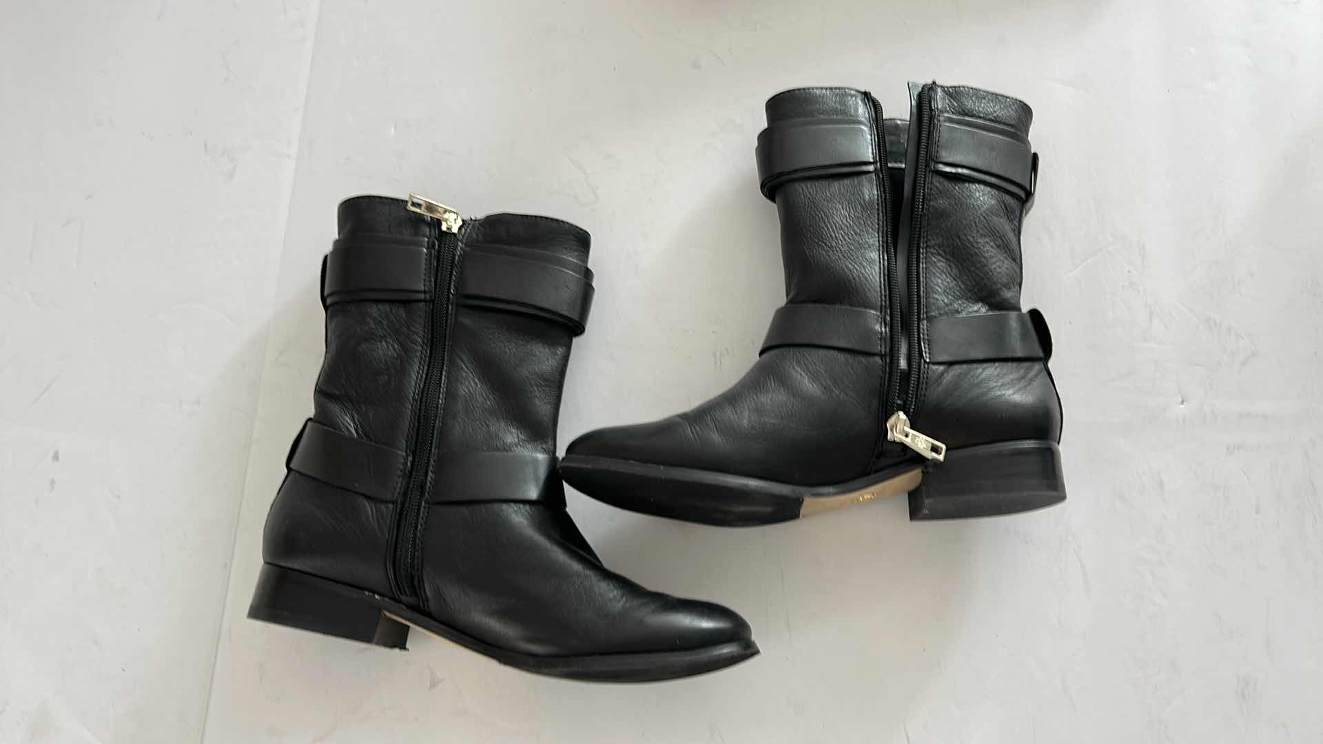 Photo 3 of ANN TAYLOR BOOTS SIZE 6.5