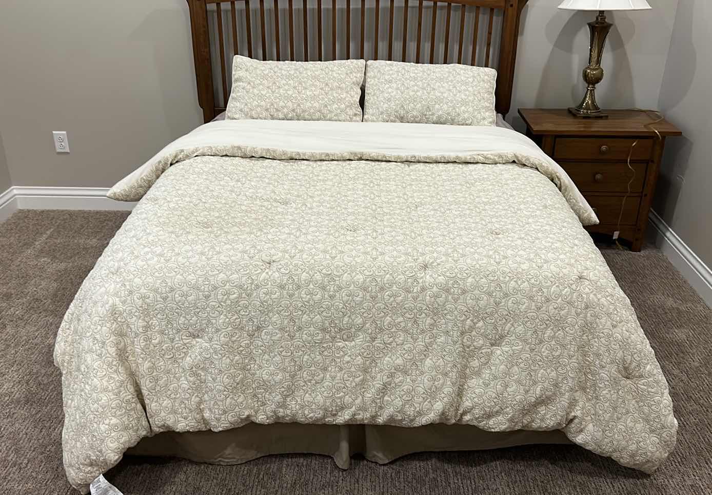 Photo 1 of ROYAL HERITAGE HOME 100% COTTON QUEEN COMFORTER, WAMSUTTA DREAM ZONE SHEET SET AND DUST RUFFLE ( ALL ELSE SOLD SEPARATELY)