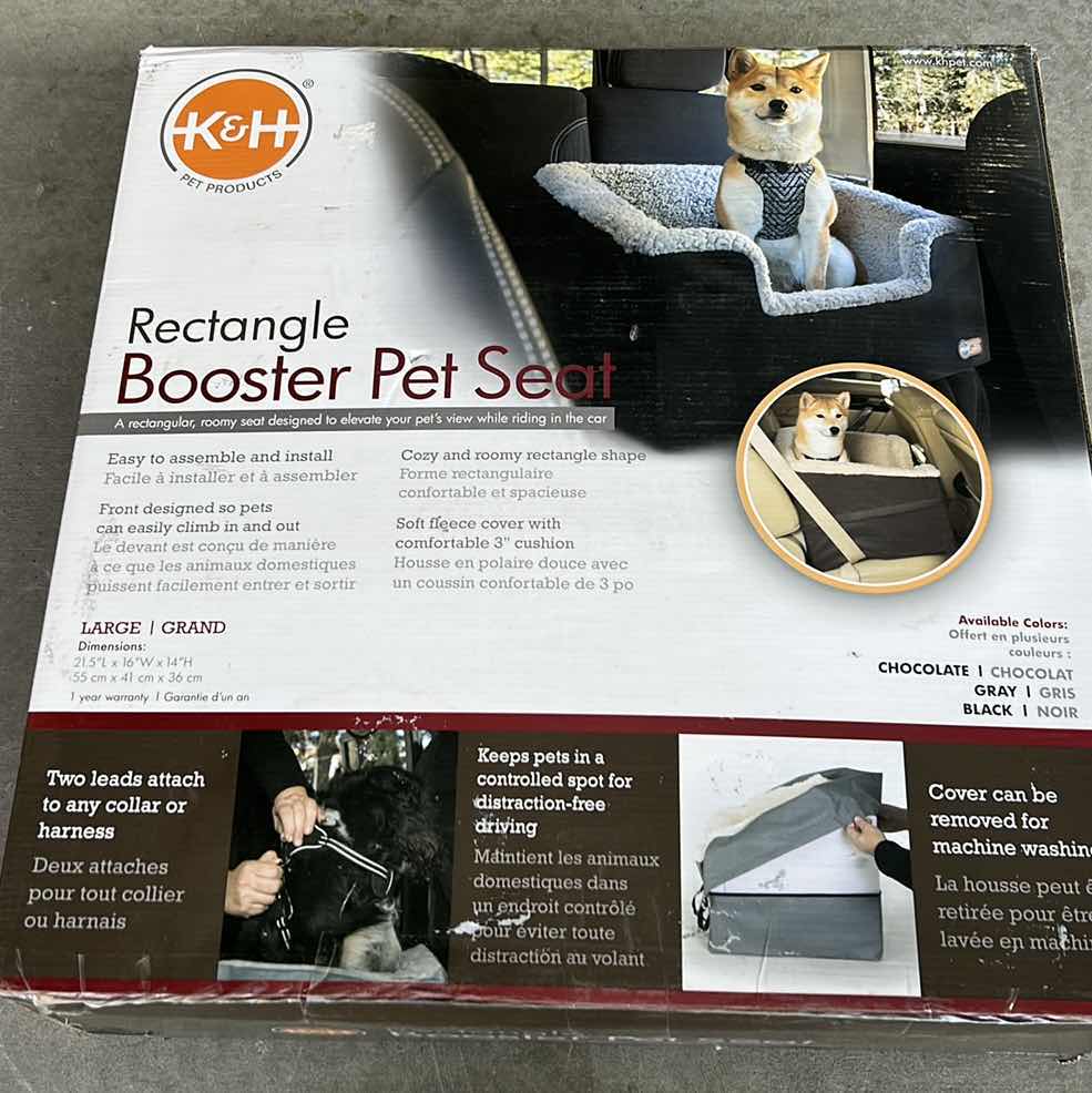Photo 4 of NEW RECTANGLE BOOSTER PET SEAT  GRAY LARGE