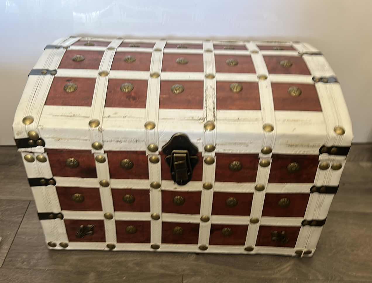 Photo 1 of VINTIQUEWISE WOOD RED AND WHITE TRUNK 18” x 12” x 12”