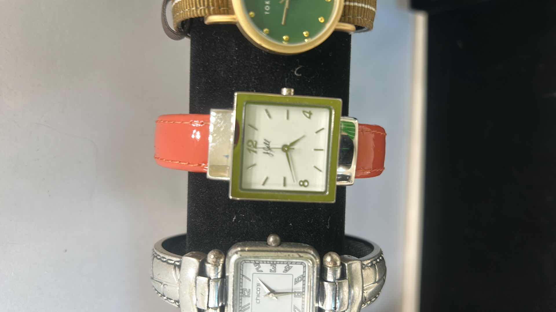 Photo 3 of 3 WOMENS FASHION WATCHES