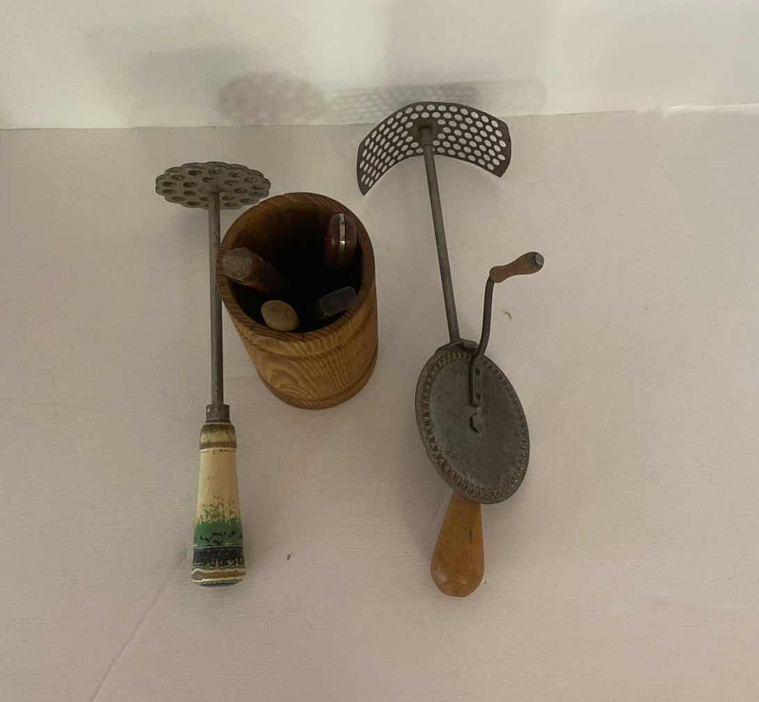 Photo 3 of ANTQUE  KITCHEN TOOLS