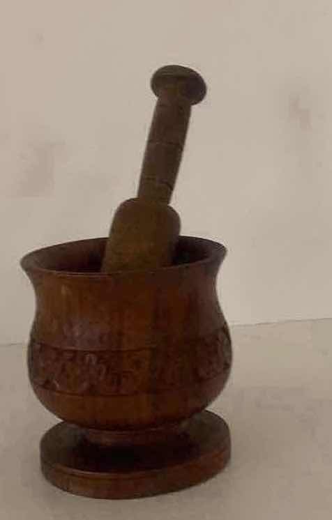 Photo 1 of ANTIQUE MORTAR H  4 1/2 “ PESTLE