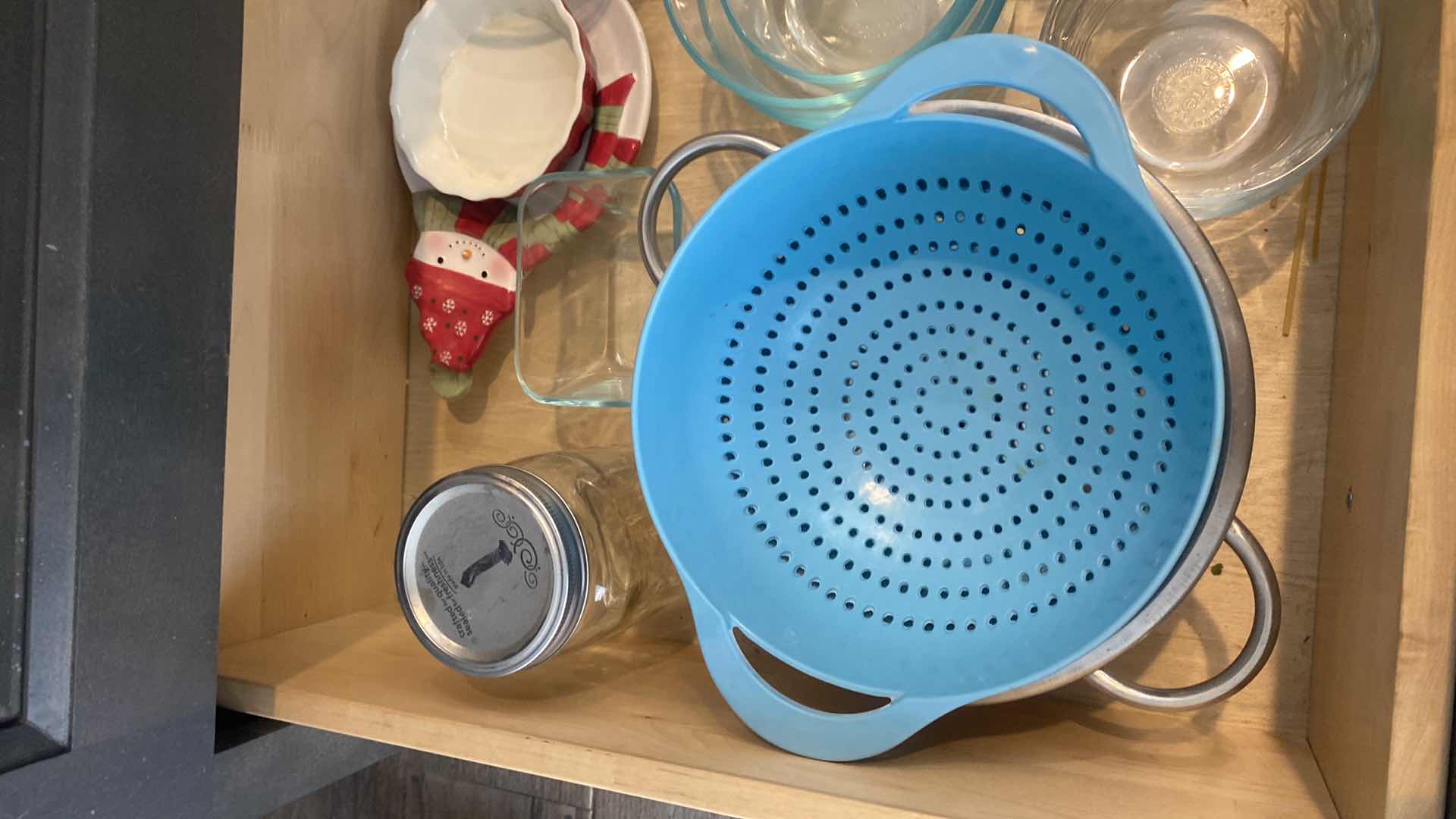 Photo 2 of CONTENTS KITCHEN CABINET-STRAINERS & GLASS STORAGE WITH LIDS