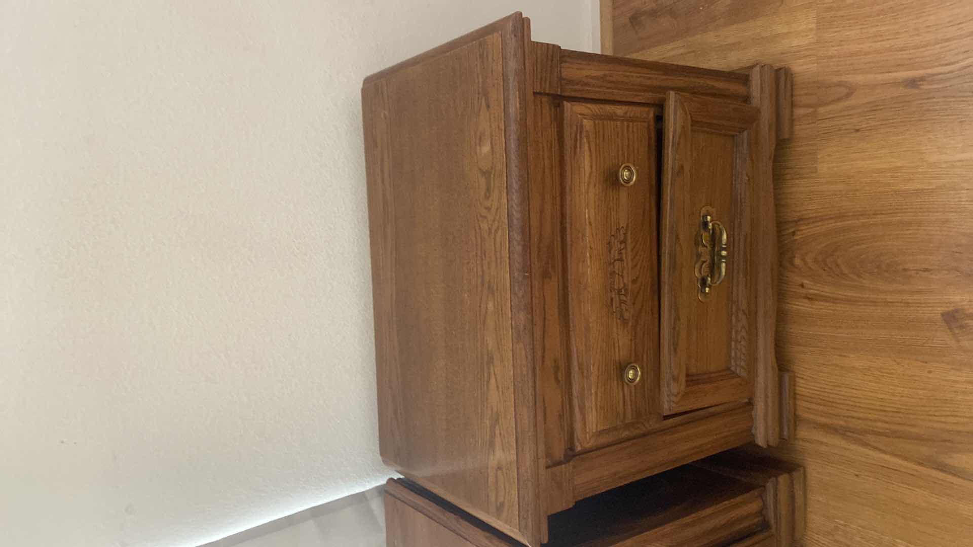 Photo 1 of BROYHILL OAK WOOD PAIR OF NIGHT STANDS 26“ x 16“ H 241/2”