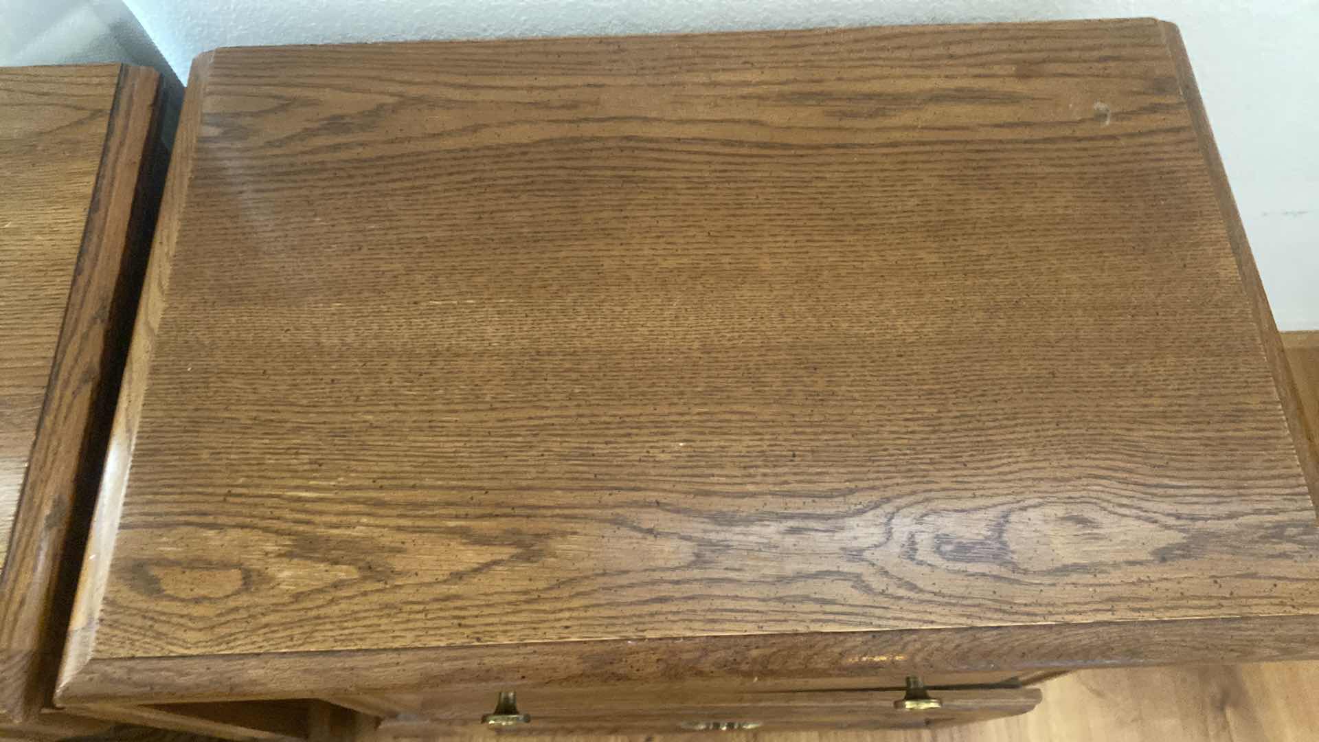 Photo 1 of BROYHILL OAK WOOD PAIR OF NIGHT STANDS 26“ x 16“ H 241/2”