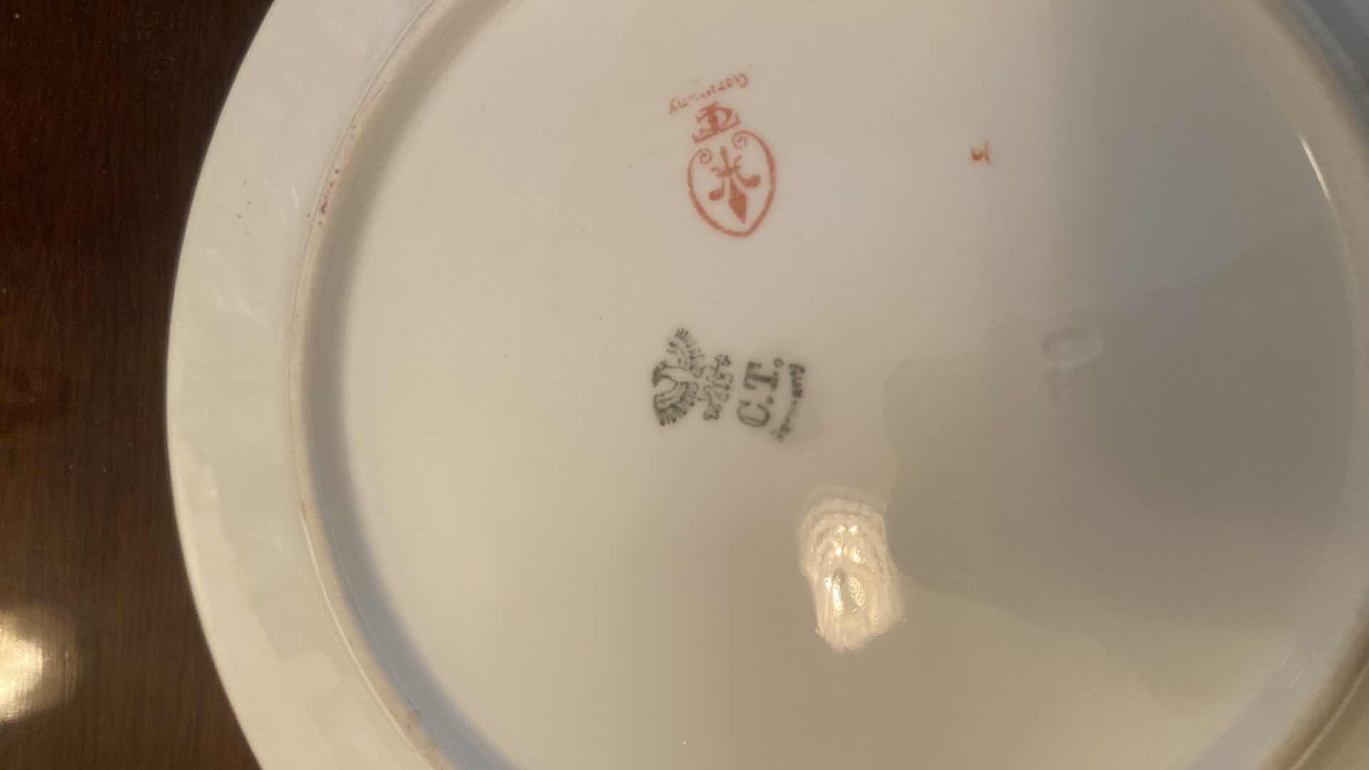 Photo 1 of 2 TEA CUPS & 4 COLLECTOR PLATES 8”