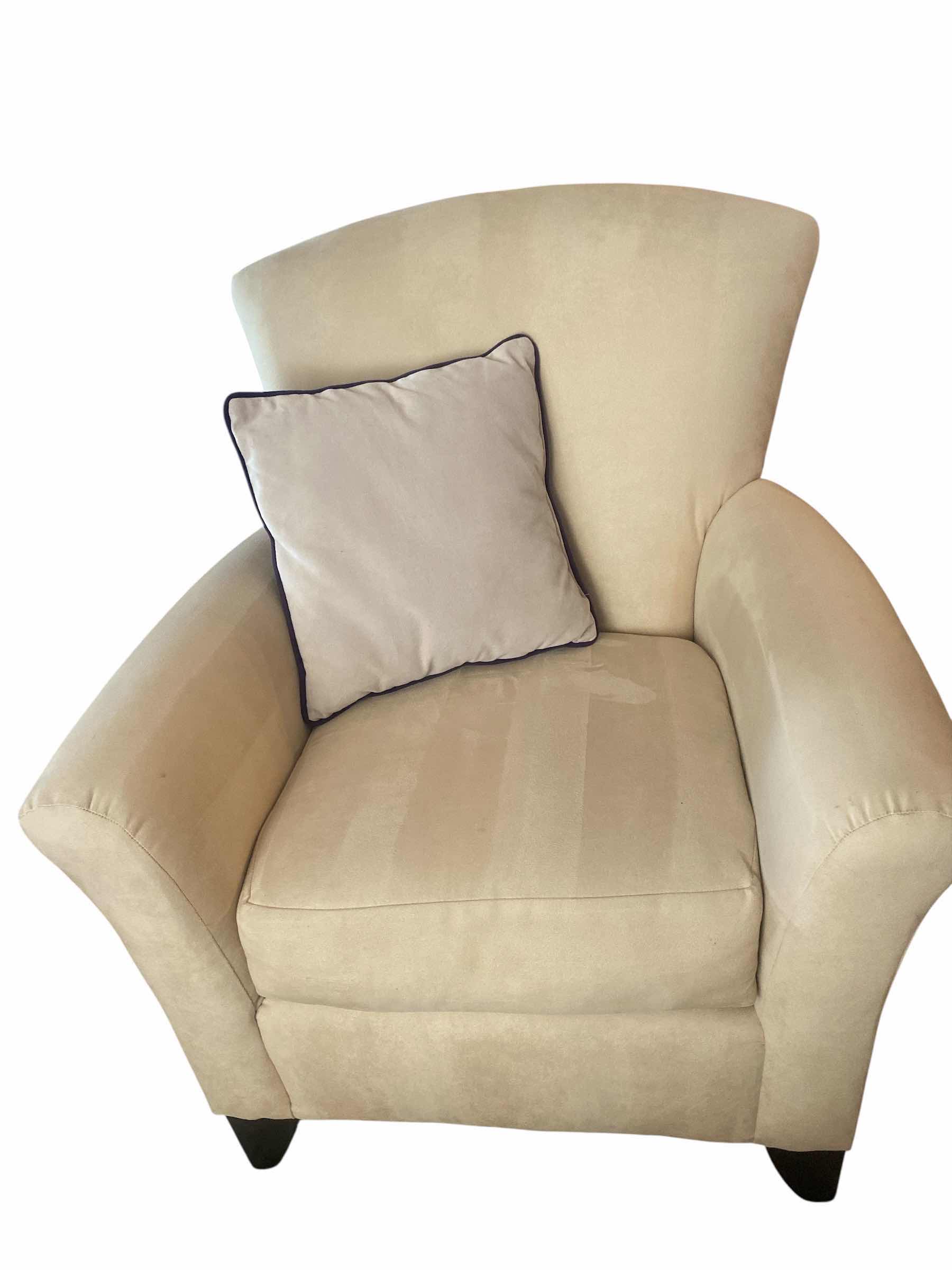 Photo 1 of FLEXSTEEL OCCASIONAL CHAIR