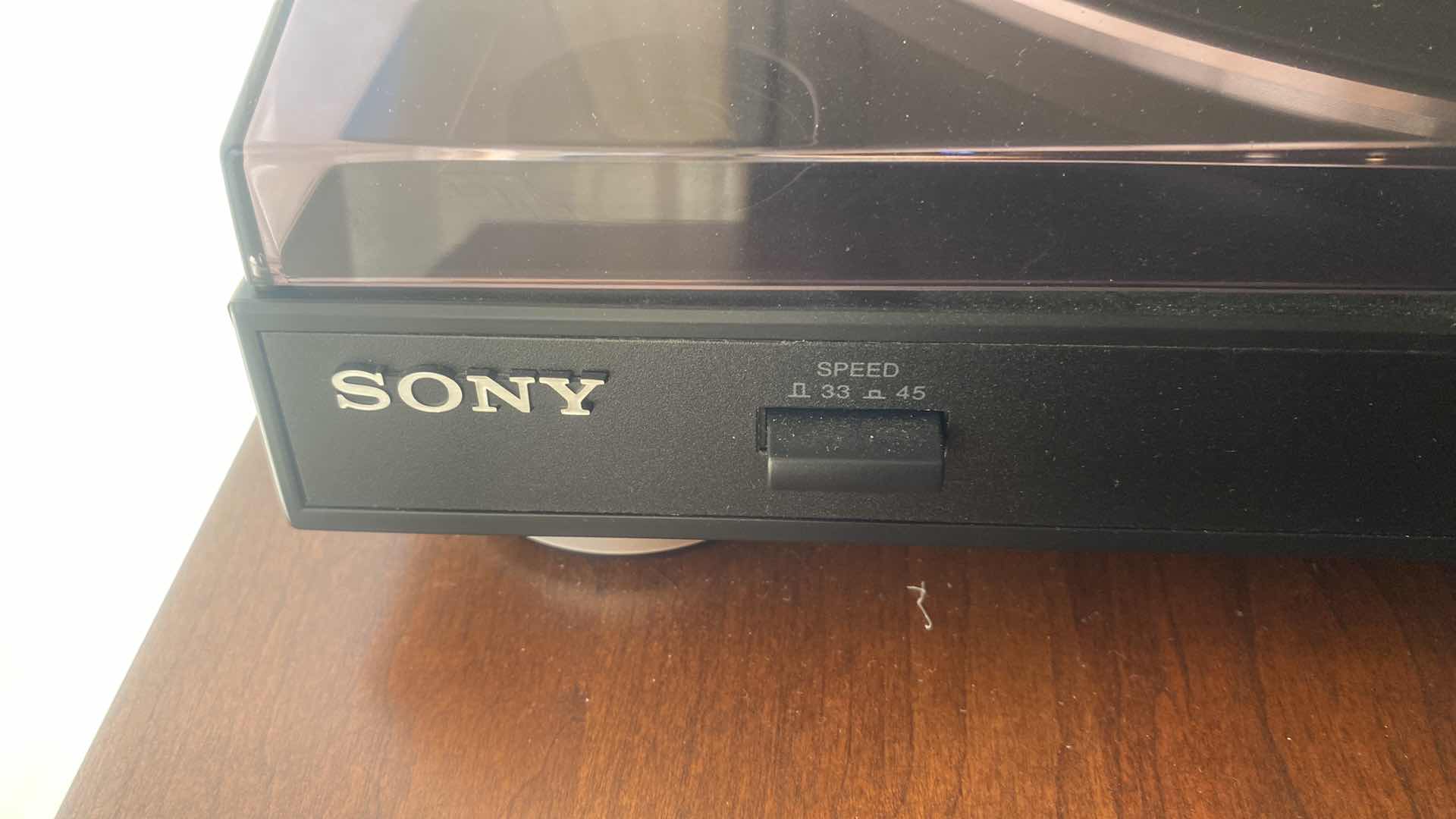 Photo 1 of SONY TURNTABLE