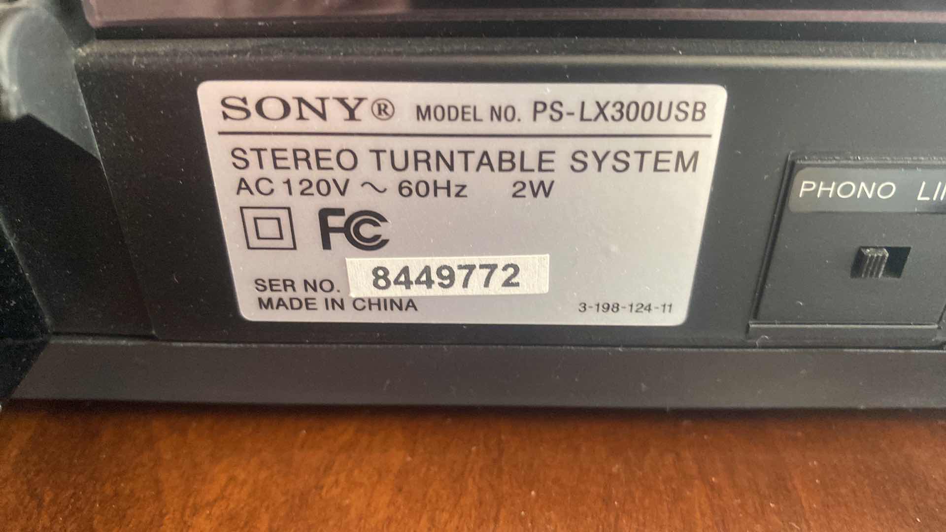 Photo 1 of SONY TURNTABLE