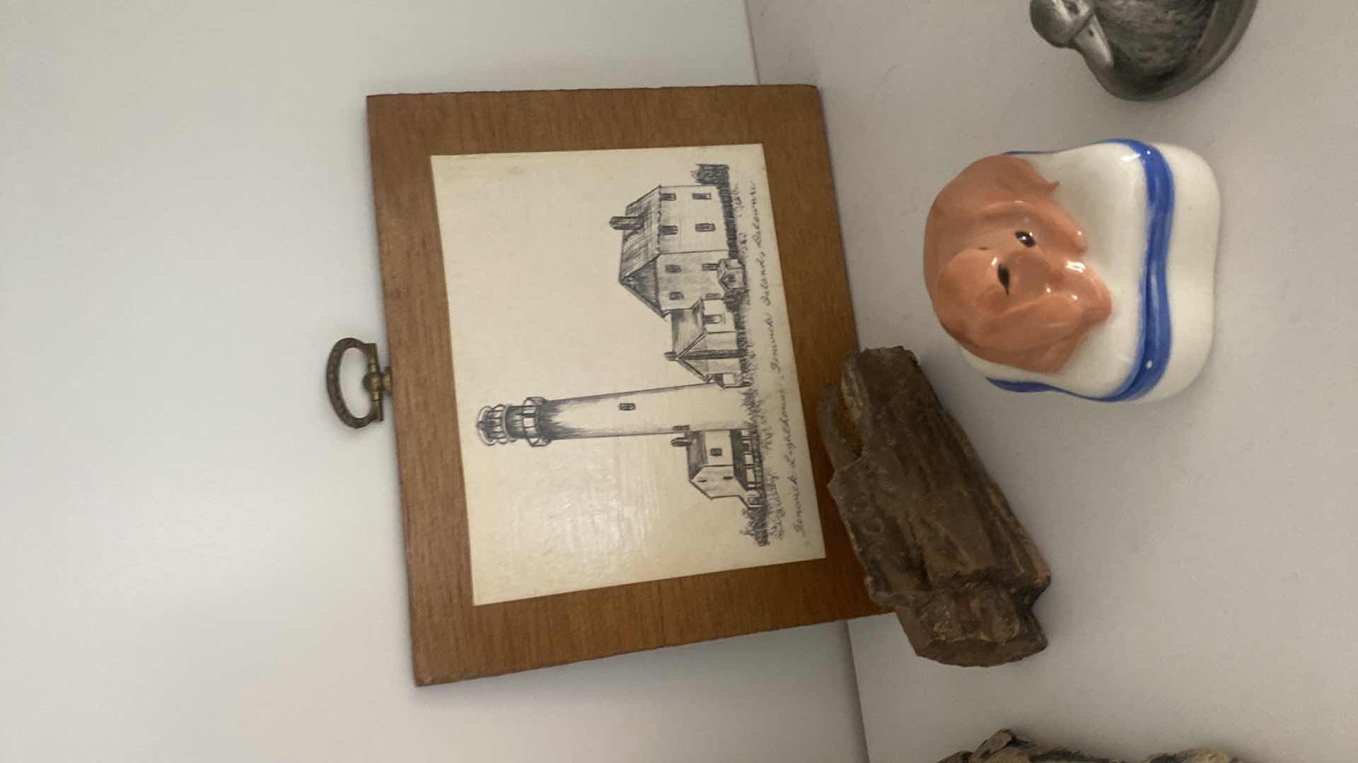 Photo 1 of 5 - TRINKETS - BOX WITH DOG, LIGHT HOUSE PLAQUE & MORE LARGEST 6 1/2” x 5 1/2”