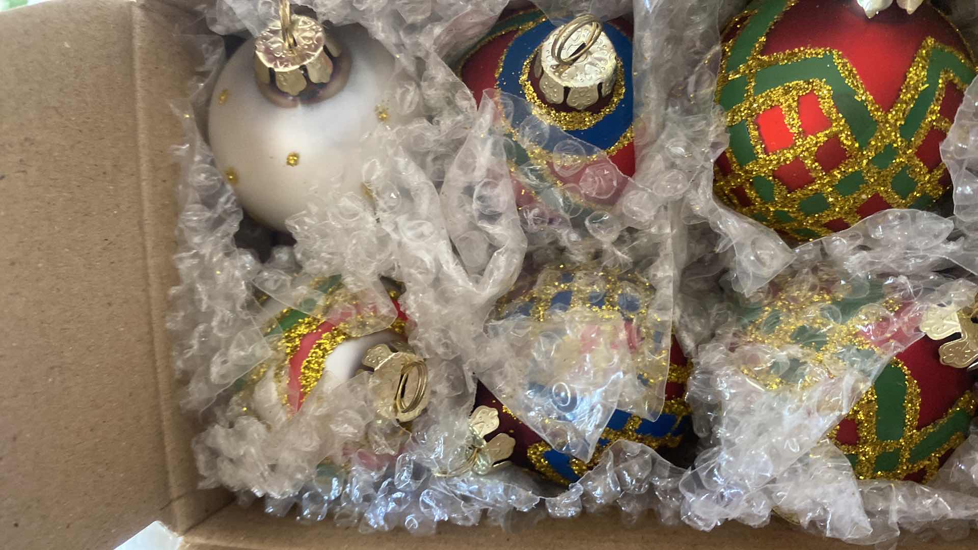 Photo 1 of 12 - HOLIDAY ORNAMENT PLACE HOLDERS