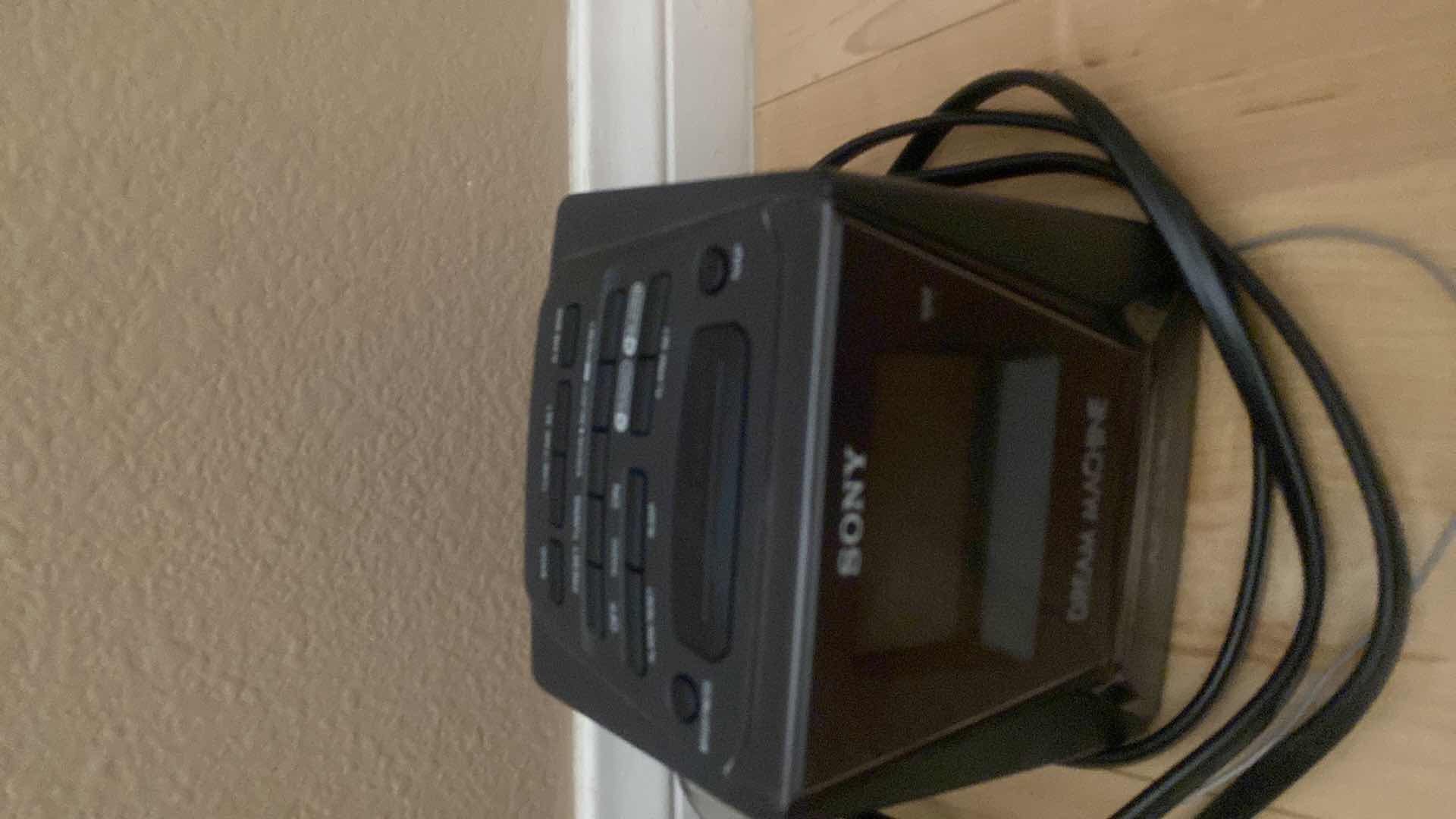 Photo 1 of SONY DREAM MACHINE SND SPHERE VOTIVE HOLDER H5 1/2”