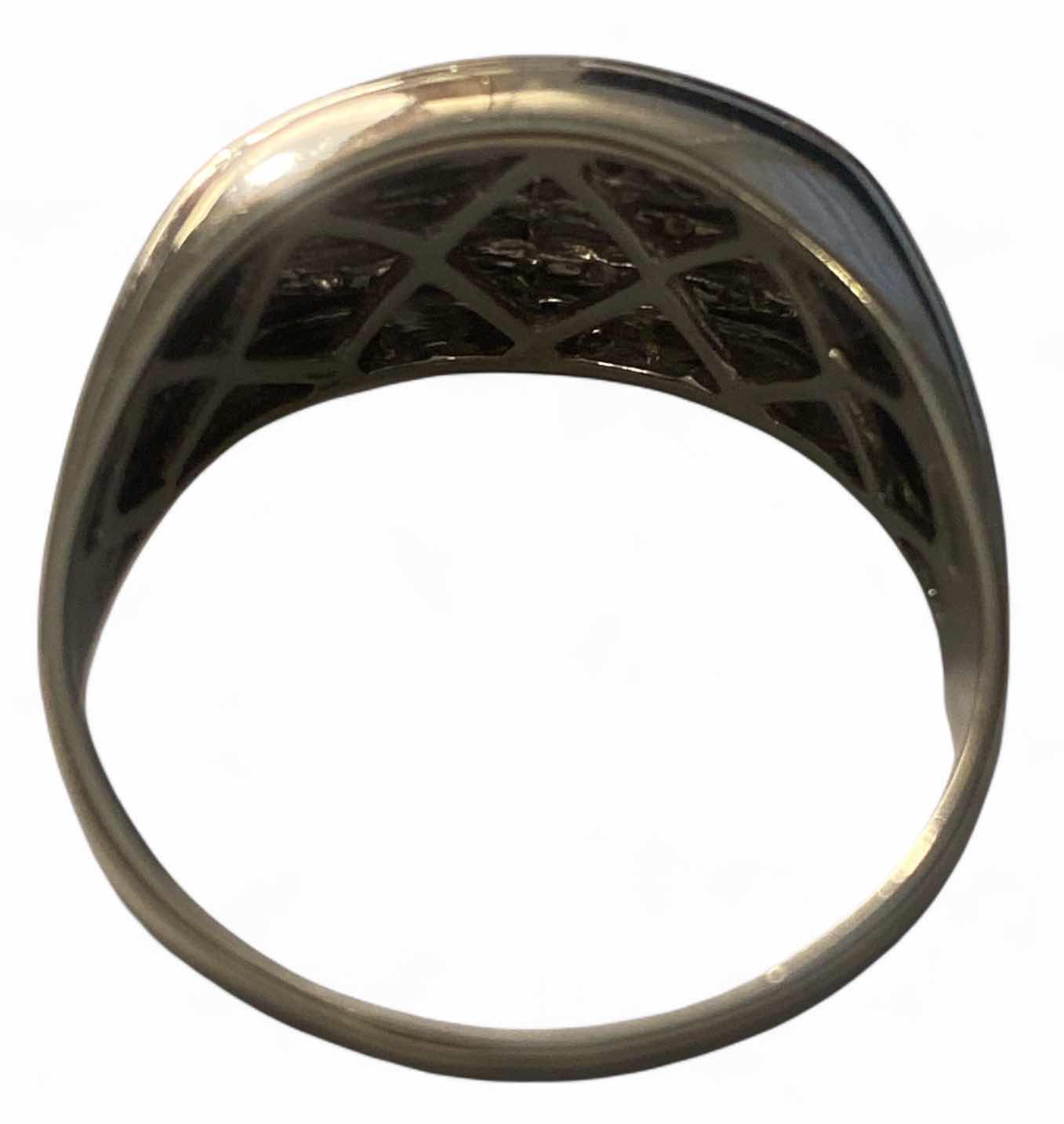 Photo 1 of 10K WHITE GOLD 0.50ctw 5.2G RING SIZE 11 1/2  #43