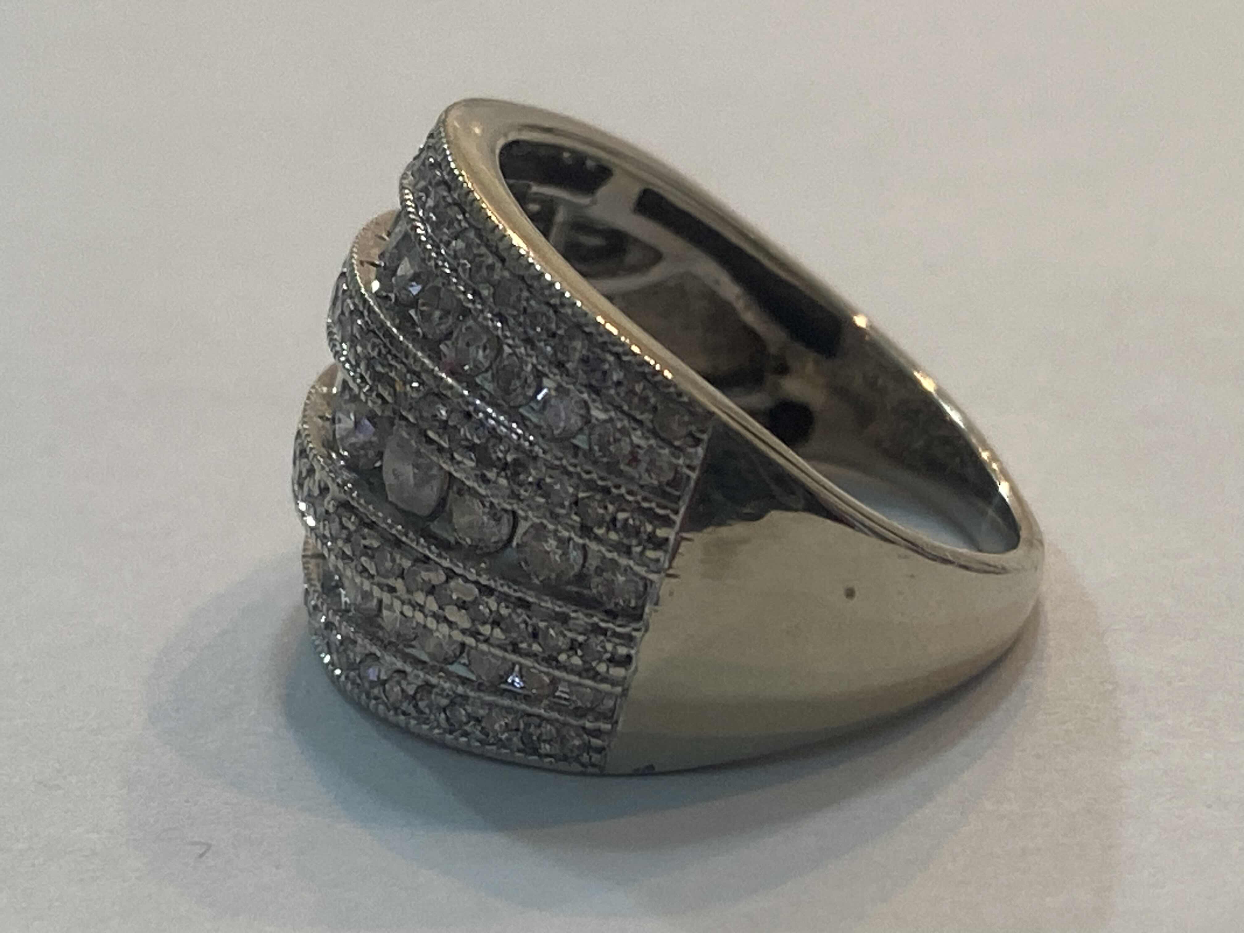 Photo 1 of 10K WHITE GOLD 2ctw DIAMOND RING 5.8G SIZE 7 #36