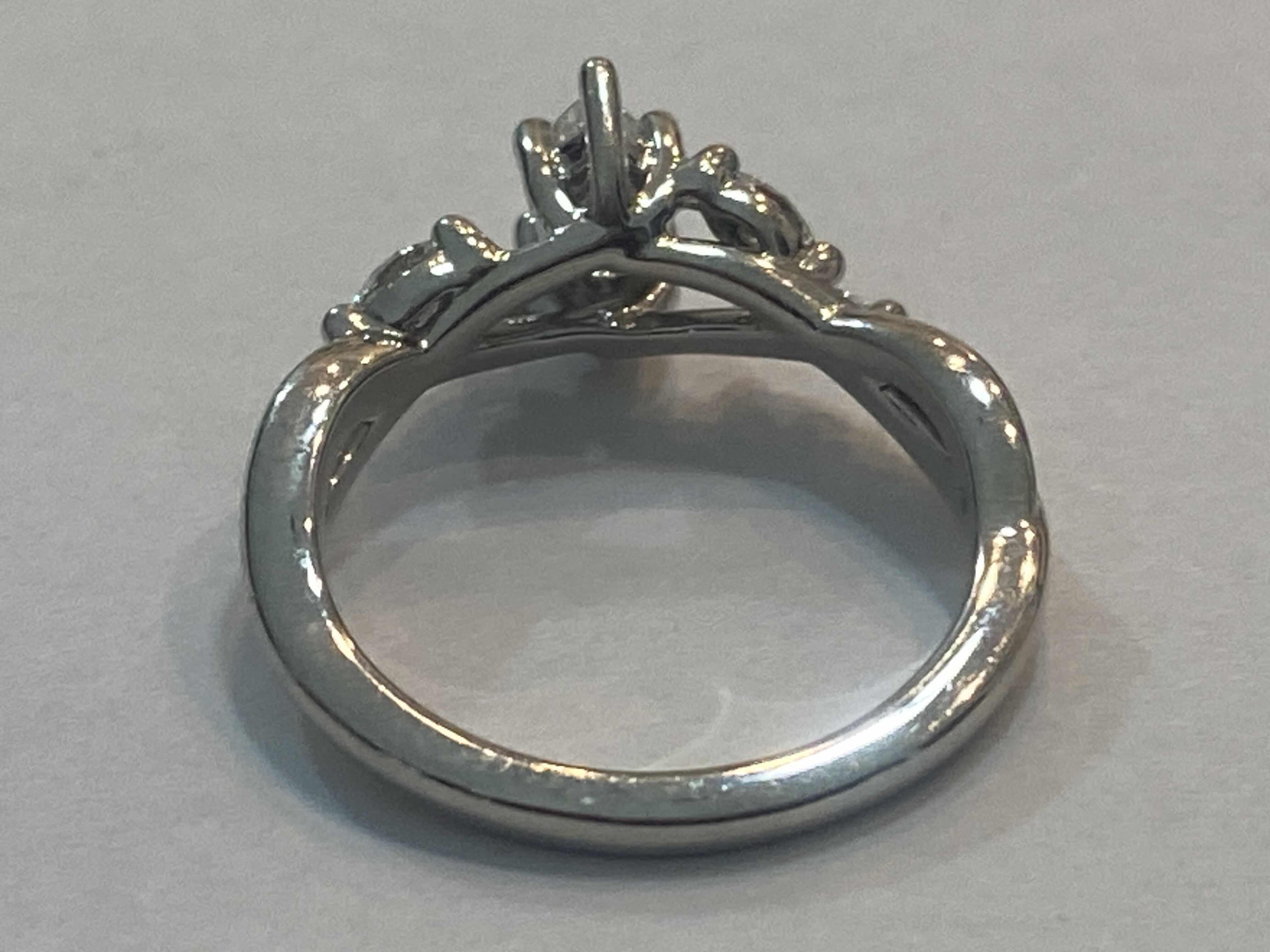 Photo 1 of 14K WHITE GOLD w 0.50cwt CENTER MARQUEE DIAMOND &  0.20ctw SIDE DIAMONDS RING 5G SIZE 5 1/2 #26