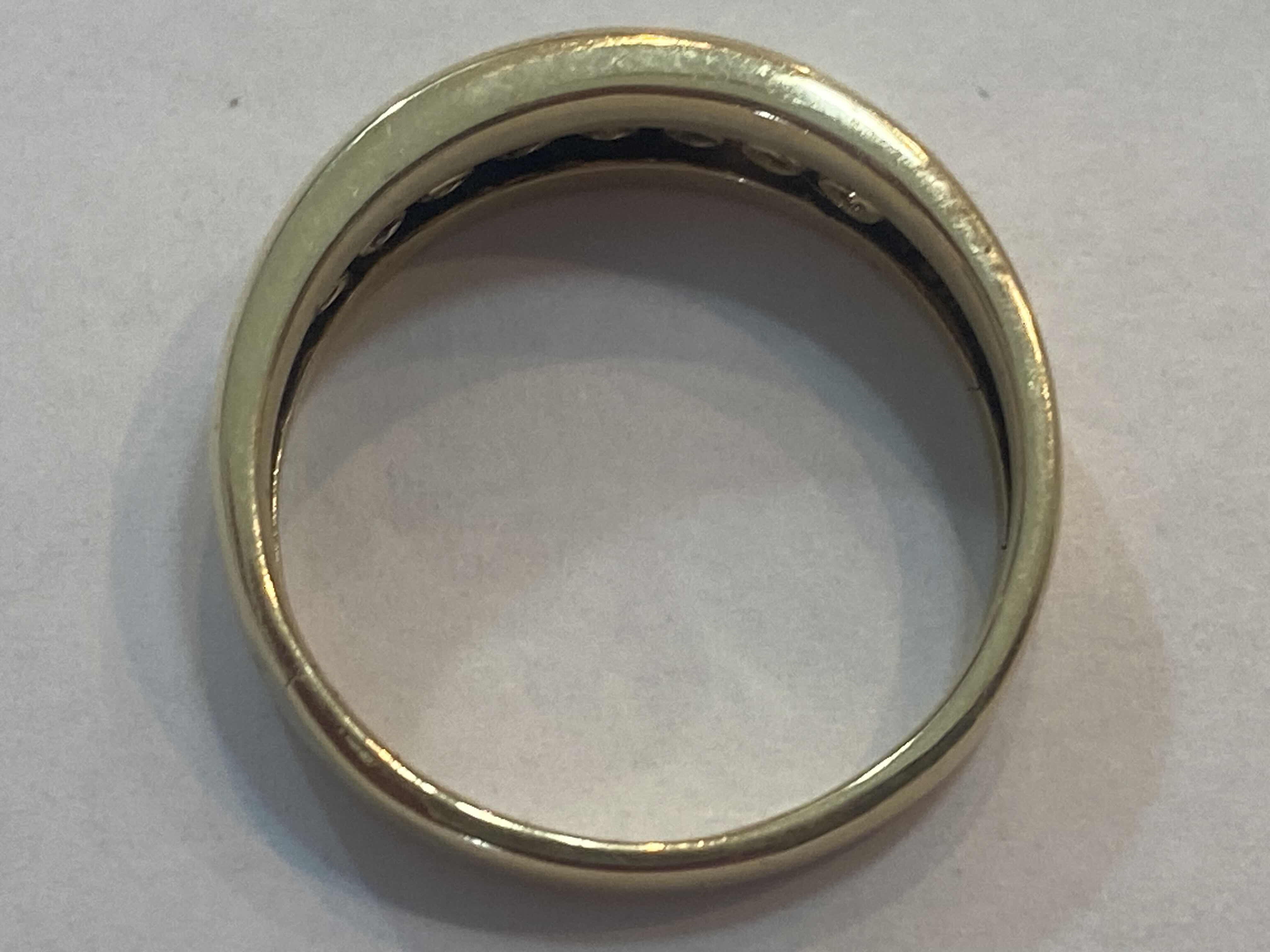 Photo 1 of 10K YELLOW GOLD BAND w 1cwt DIAMONDS 4G SIZE 10 1/2 #42