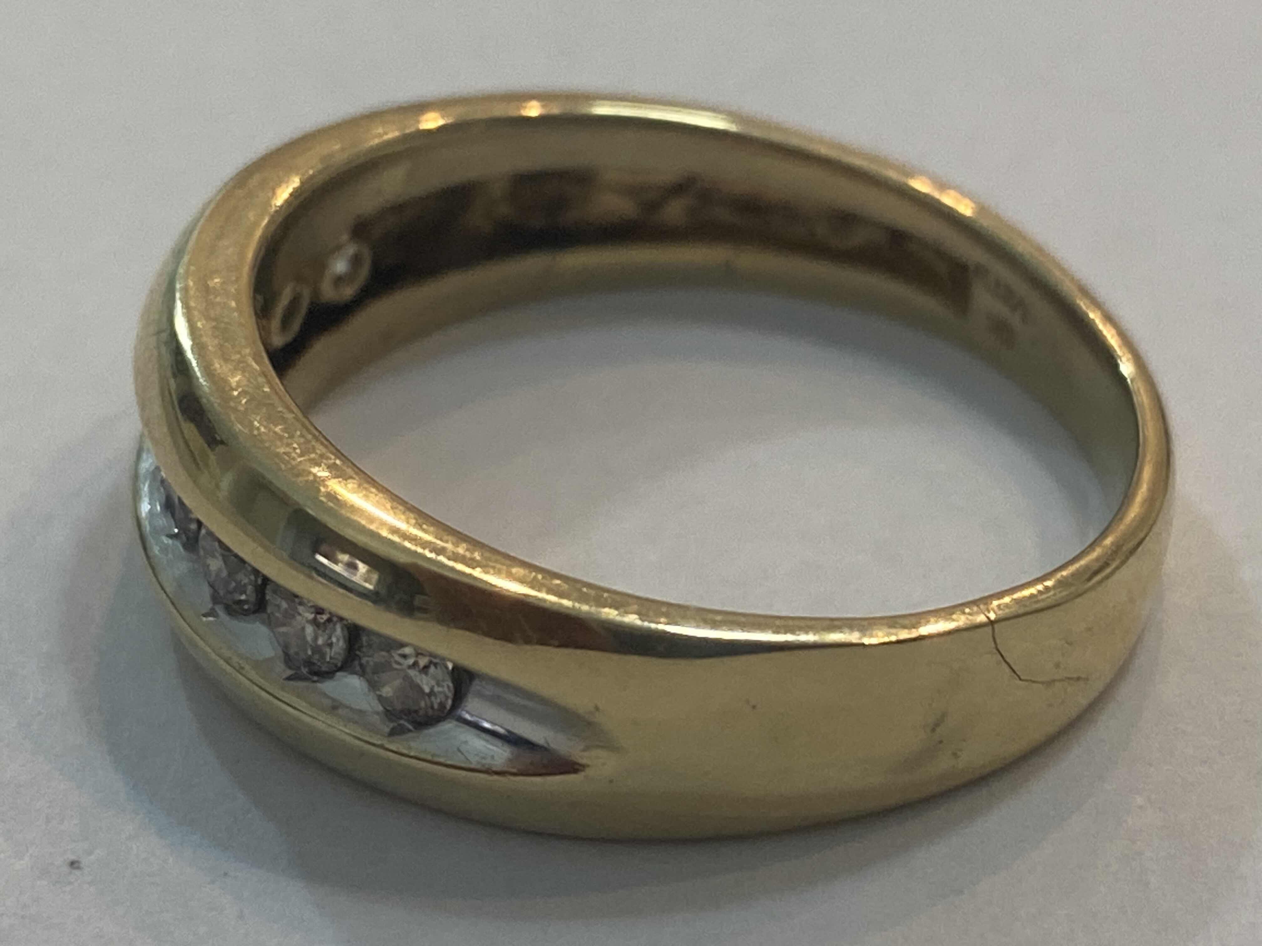 Photo 1 of 10K YELLOW GOLD BAND w 1cwt DIAMONDS 4G SIZE 10 1/2 #42