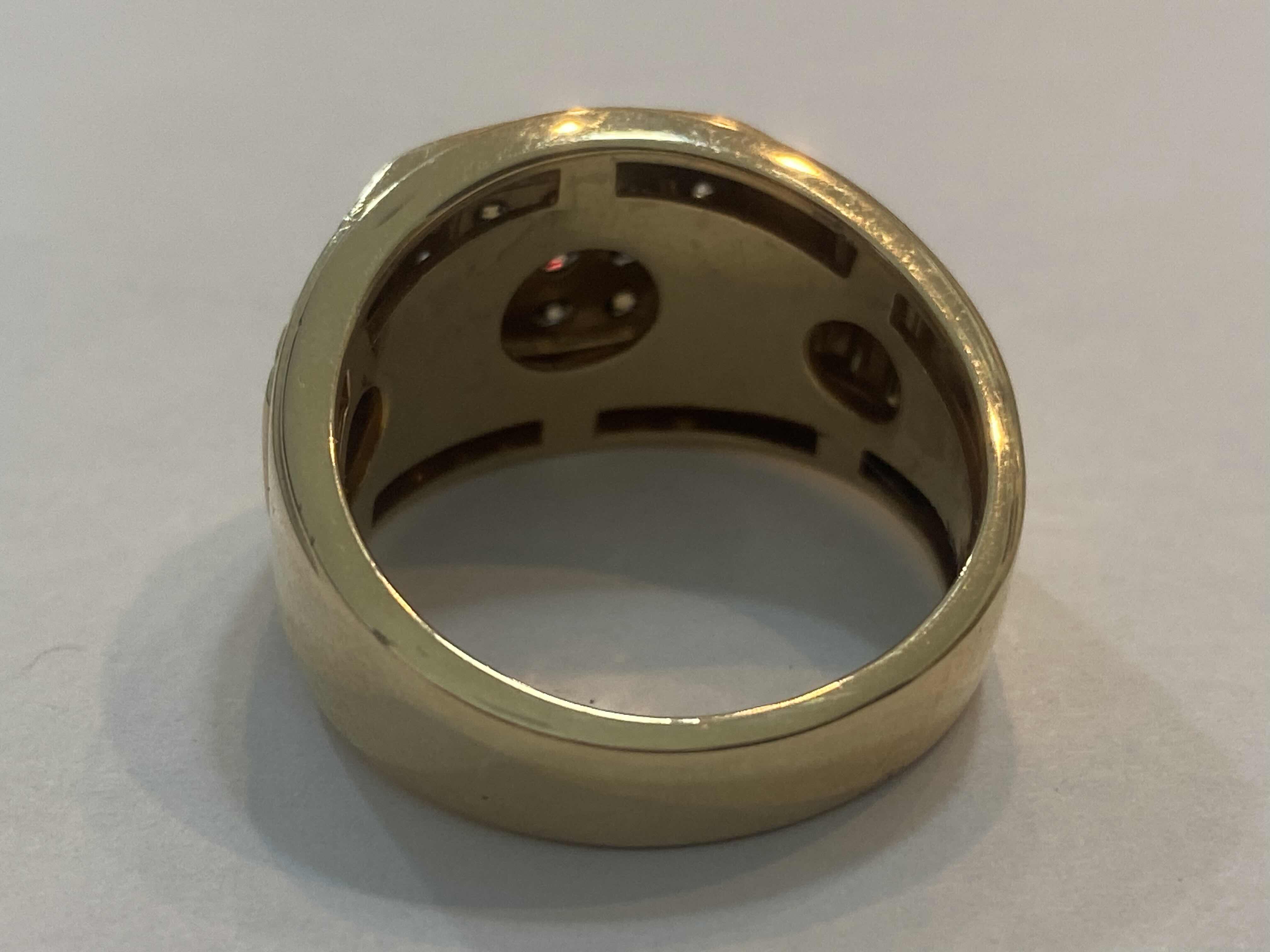 Photo 1 of 10K YELLOW GOLD.050cwt BROWN DIAMONDS 0.25cwt WHITE DIAMONDS RING 8G SIZE 10 #32