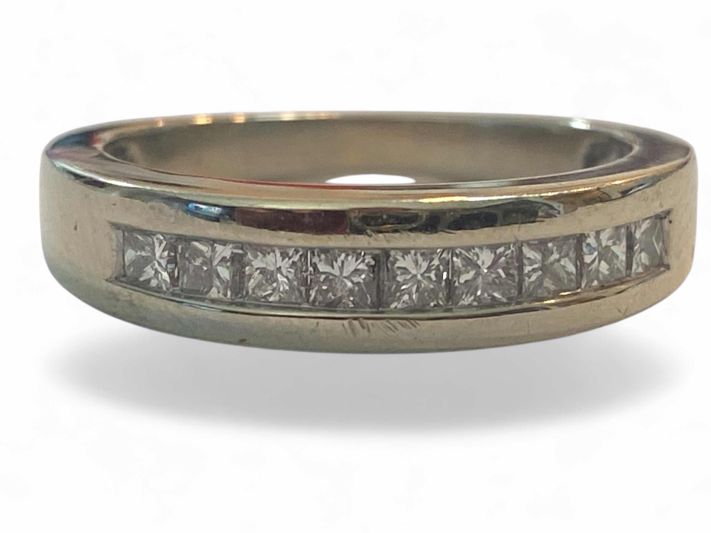 Photo 1 of 10K WHITE GOLD 0.50ctw DIAMONDS RING 5.8G SIZE 9 #47