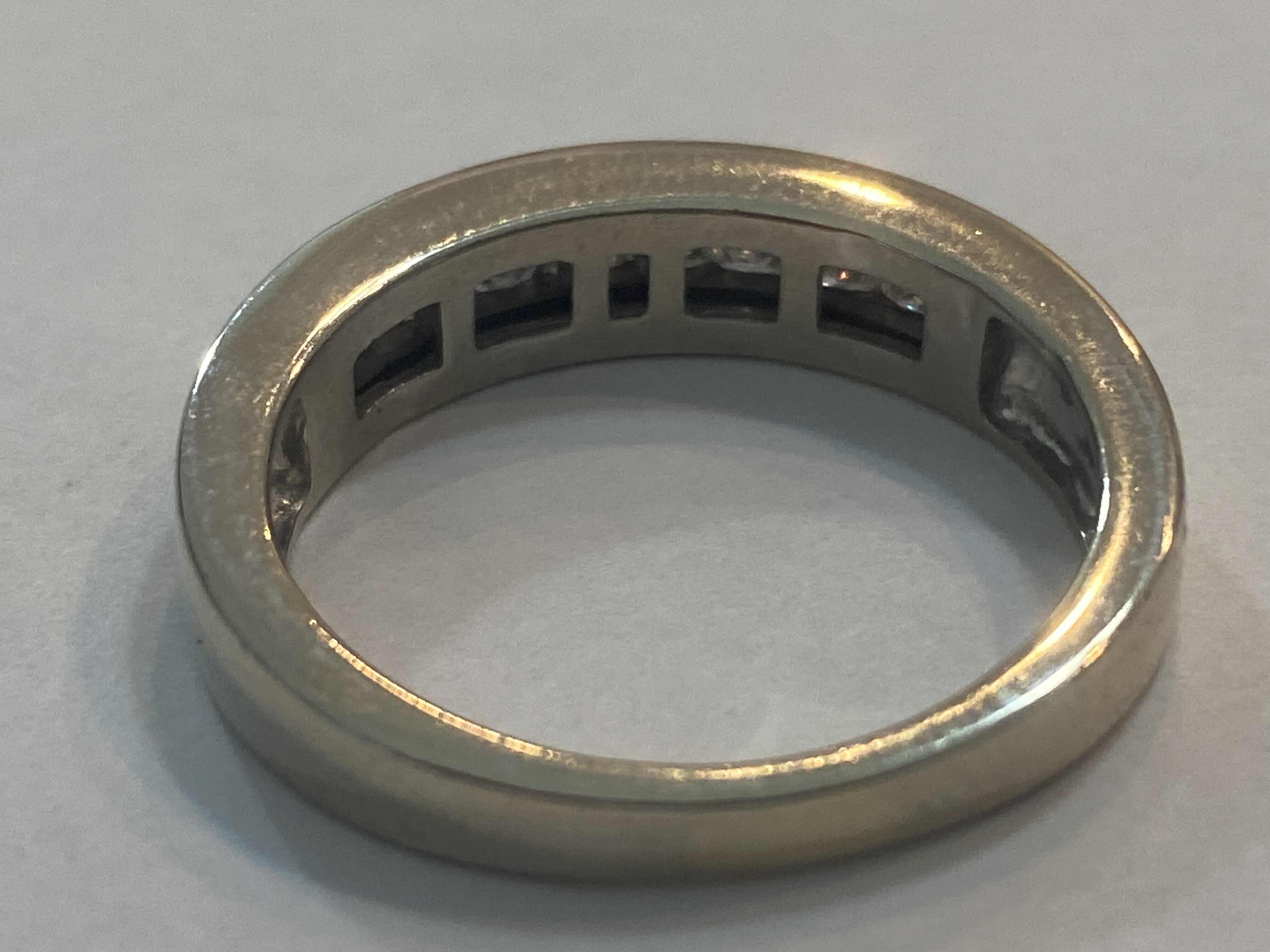 Photo 1 of 10K WHITE GOLD 0.50ctw DIAMONDS RING 5.8G SIZE 9 #47