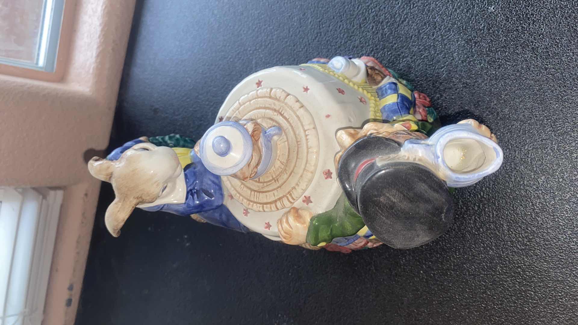 Photo 1 of 1992 FITZ & FLOYD ALICE IN WONDERLAND TEA POT COLLECTABLE