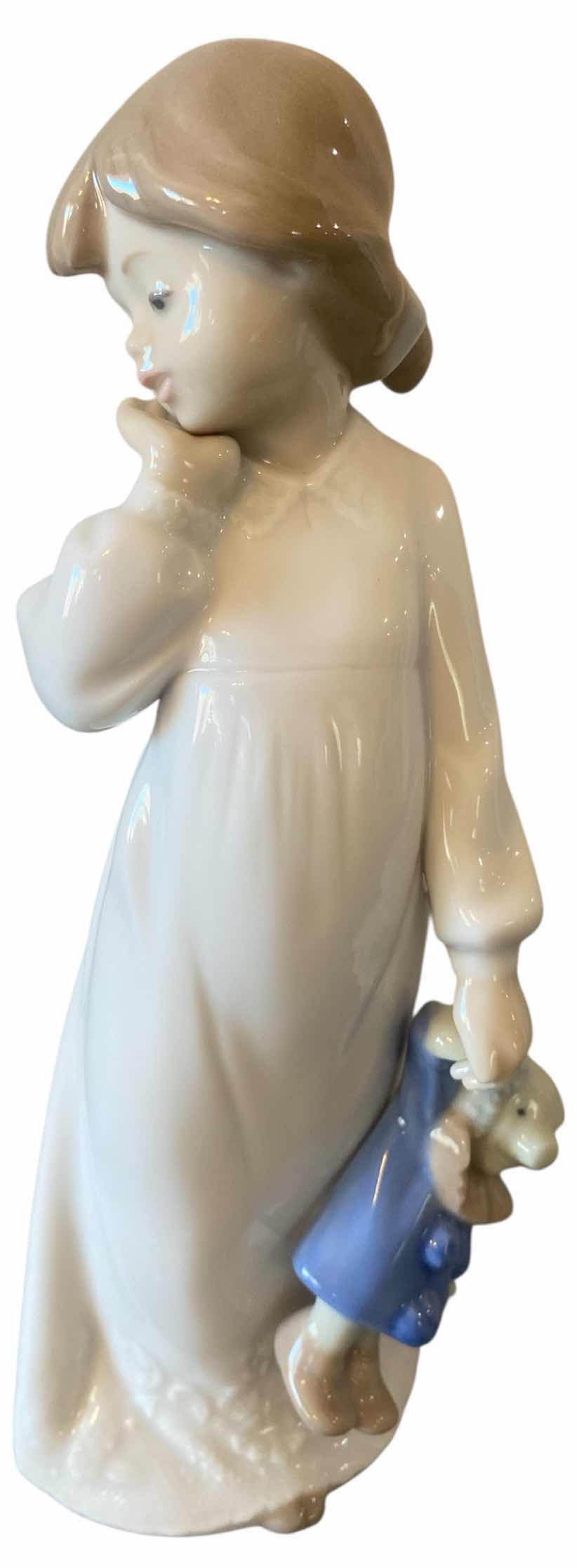 Photo 1 of NAO BY LLADRO PORCELAIN FIGURINE GIRL WITH TEDDYBEAR H7 1/2”