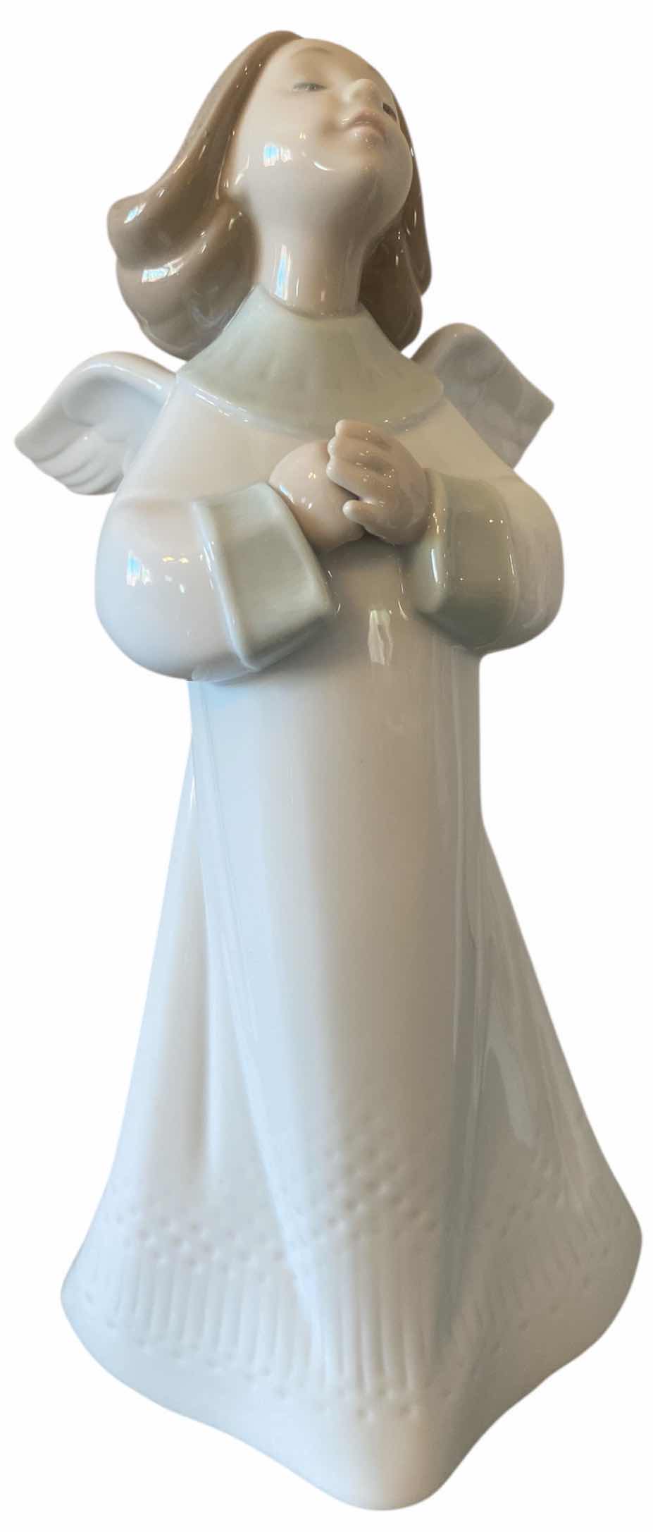 Photo 1 of LLADRO PORCELAIN FIGURINE ANGEL H8 1/2”