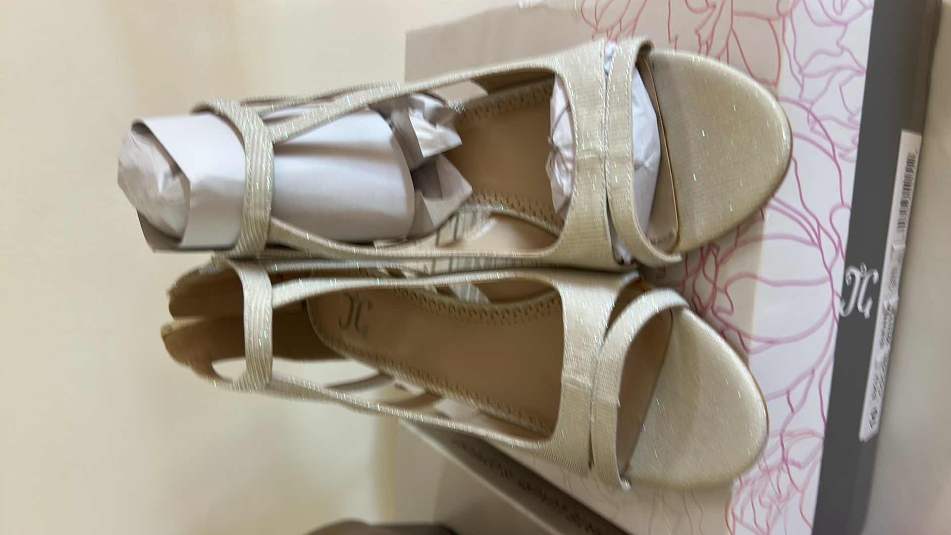 Photo 1 of 2 PAIR OF WOMENS SHOES SIZE 10