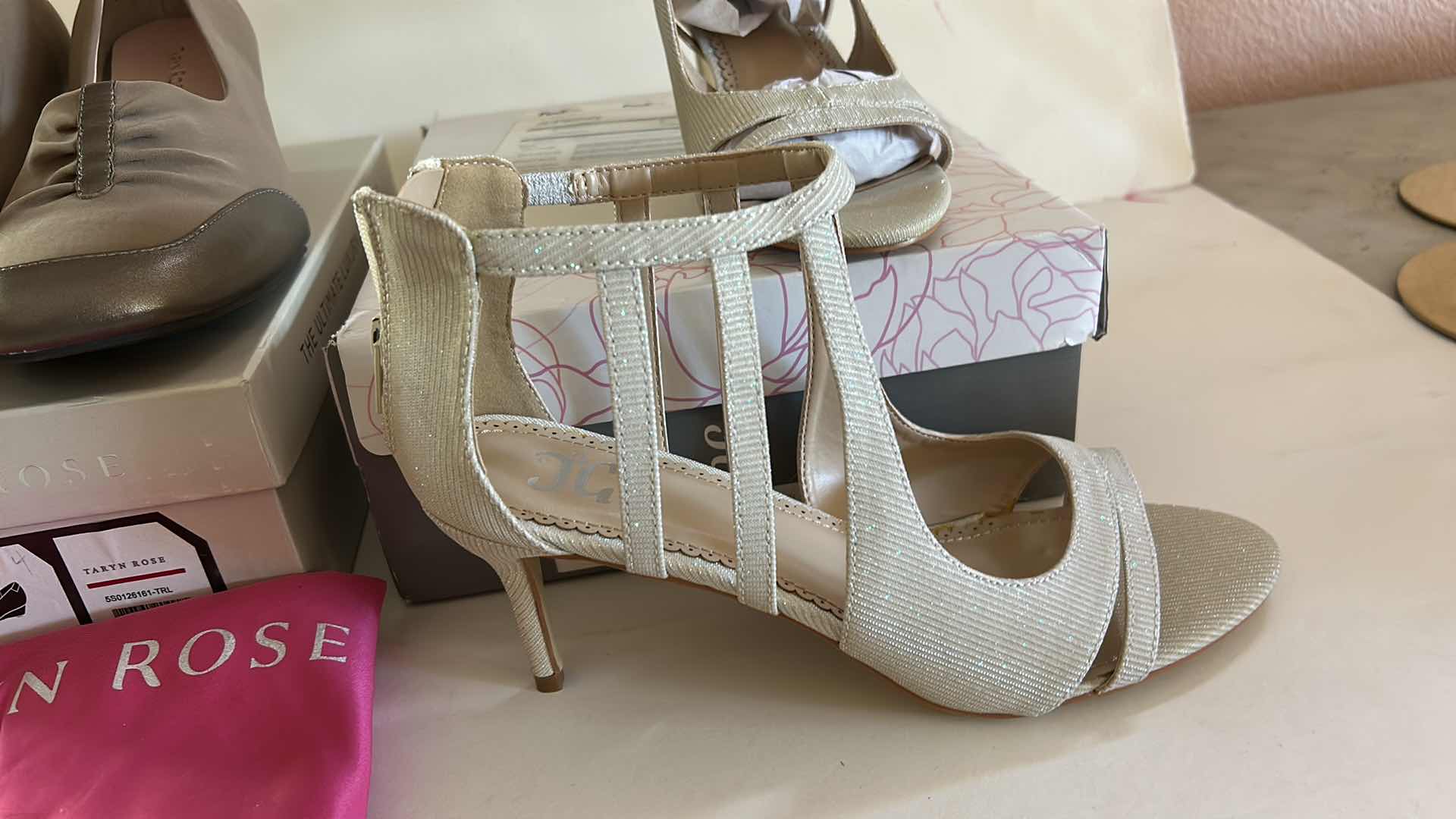 Photo 1 of 2 PAIR OF WOMENS SHOES SIZE 10