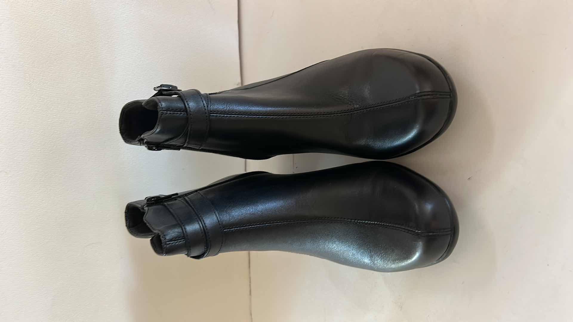 Photo 1 of NEW WOMENS CLARK BLACK LEATHER ANKLE BOOTS - MALIA MEARA SIZE 10