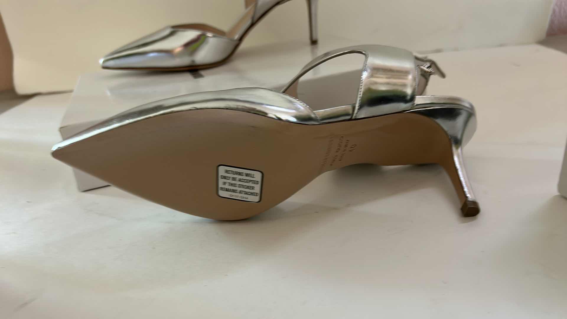 Photo 1 of WOMENS NEW NICHOLAS KIRKWOOD VERO CUCIO MADE IN ITALY SILVER HEELS
