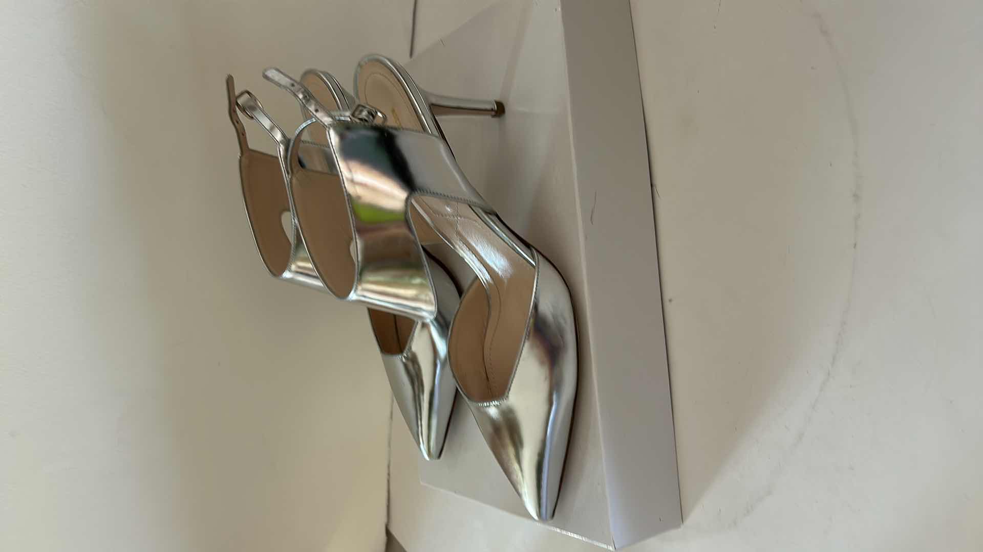 Photo 1 of WOMENS NEW NICHOLAS KIRKWOOD VERO CUCIO MADE IN ITALY SILVER HEELS