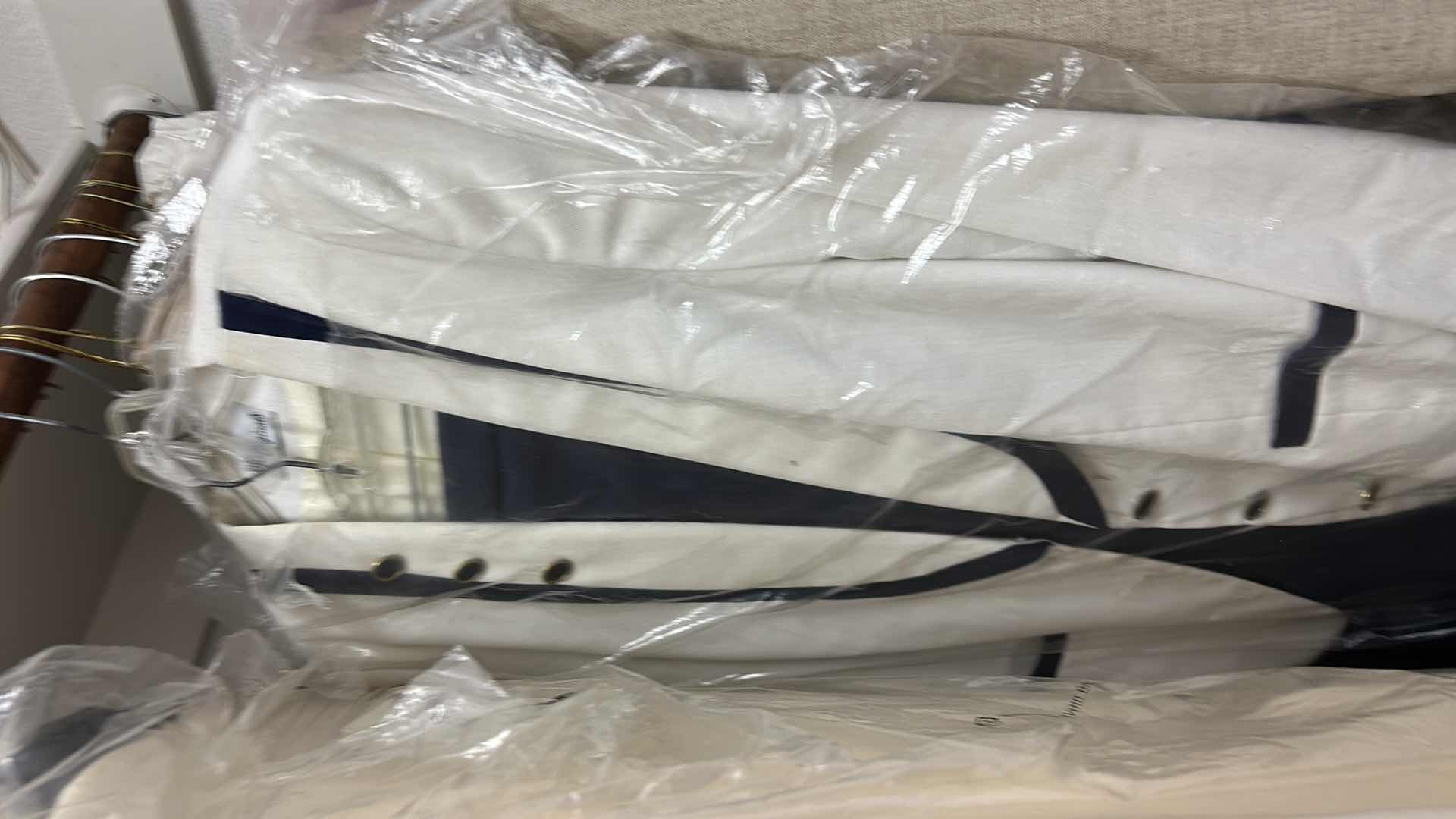 Photo 1 of WOMENSWEAR- 12 XL XXL WOMENS SUIT JACKETS & MORE