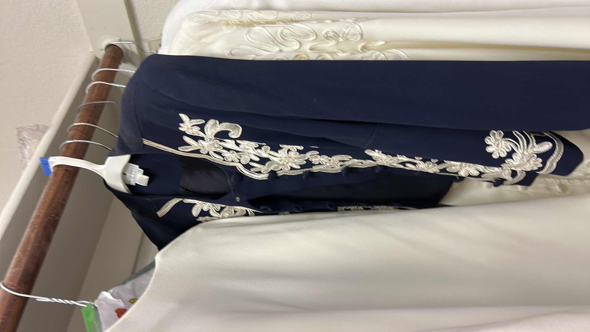 Photo 1 of WOMENSWEAR- 12 - XL XXL WOMENS SUIT JACKETS & MORE
