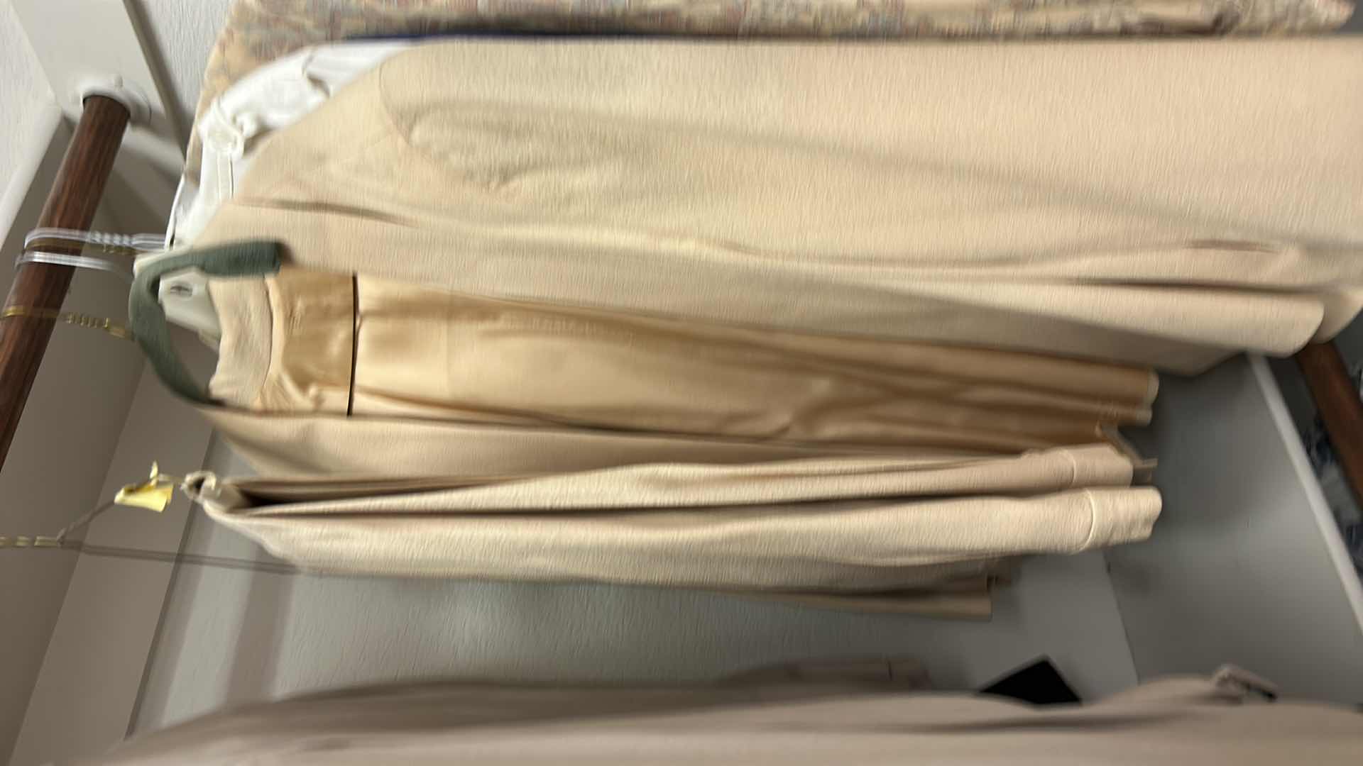 Photo 1 of 25 PCS WOMENSWEAR- XL, XXL