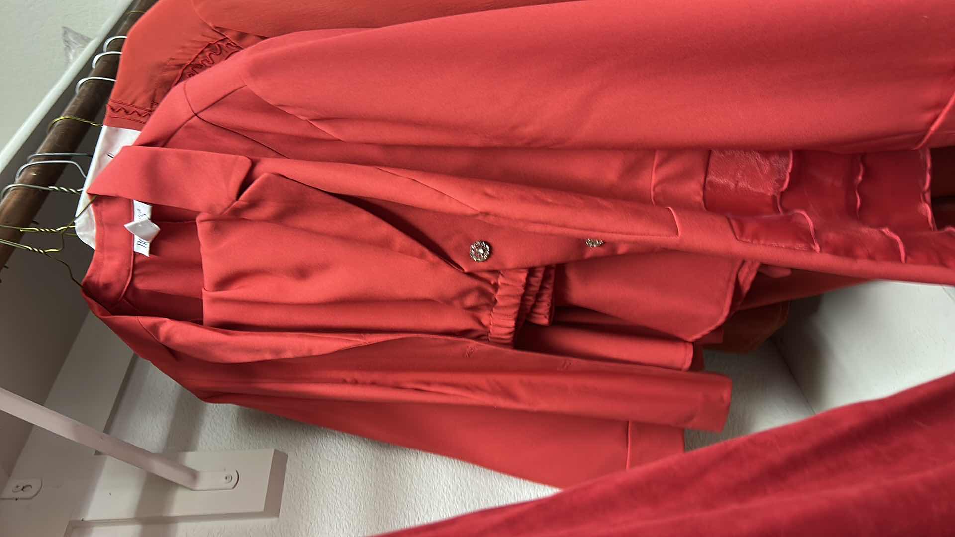 Photo 1 of 25 PCS WOMENSWEAR- XL, XXL