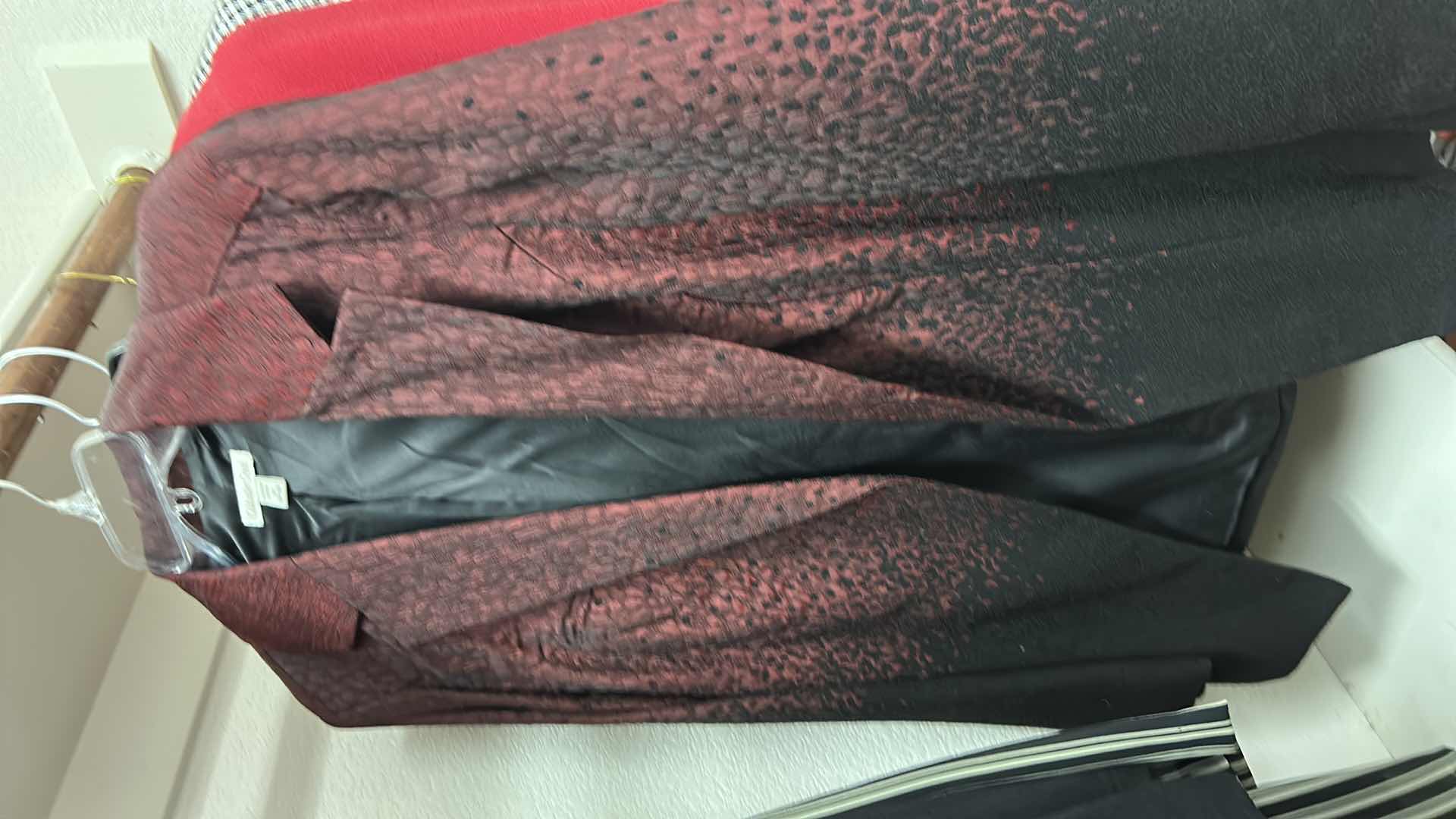 Photo 1 of 25 PCS WOMENSWEAR- XL, XXL