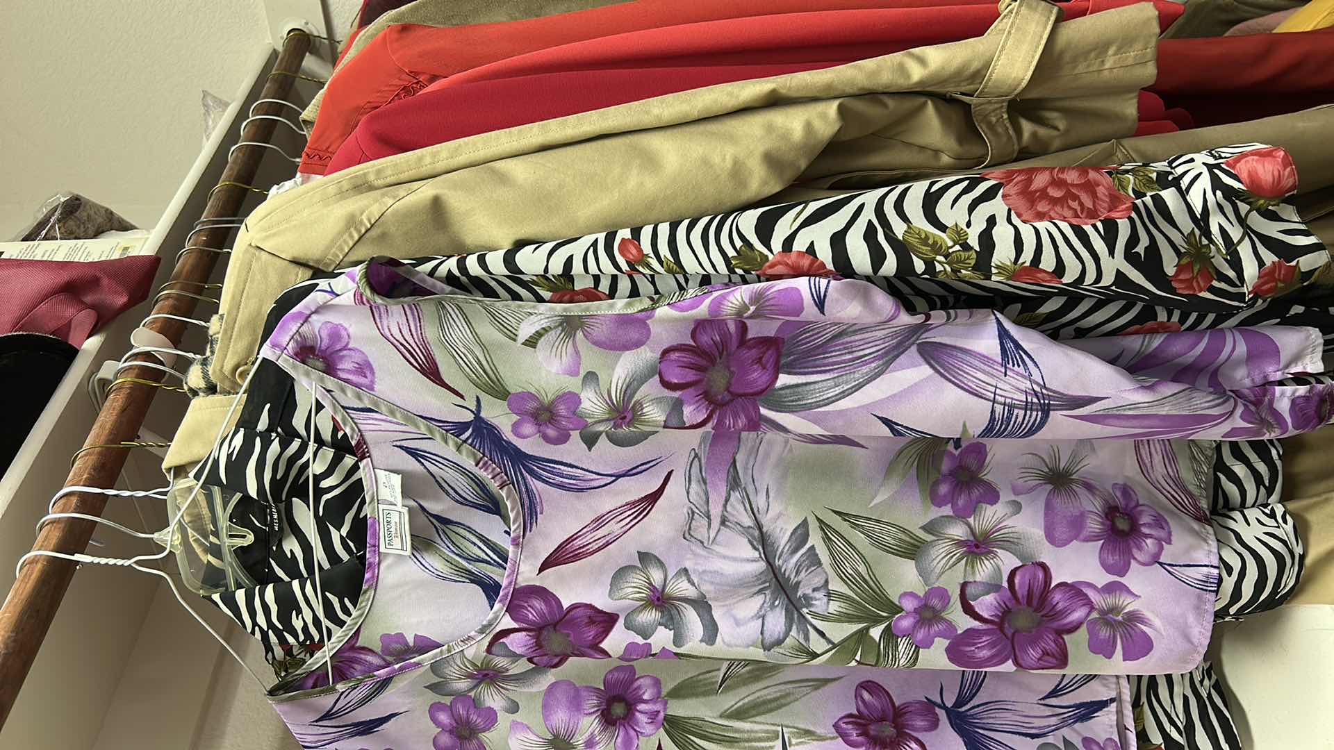 Photo 1 of 25 PCS WOMENSWEAR- XL, XXL