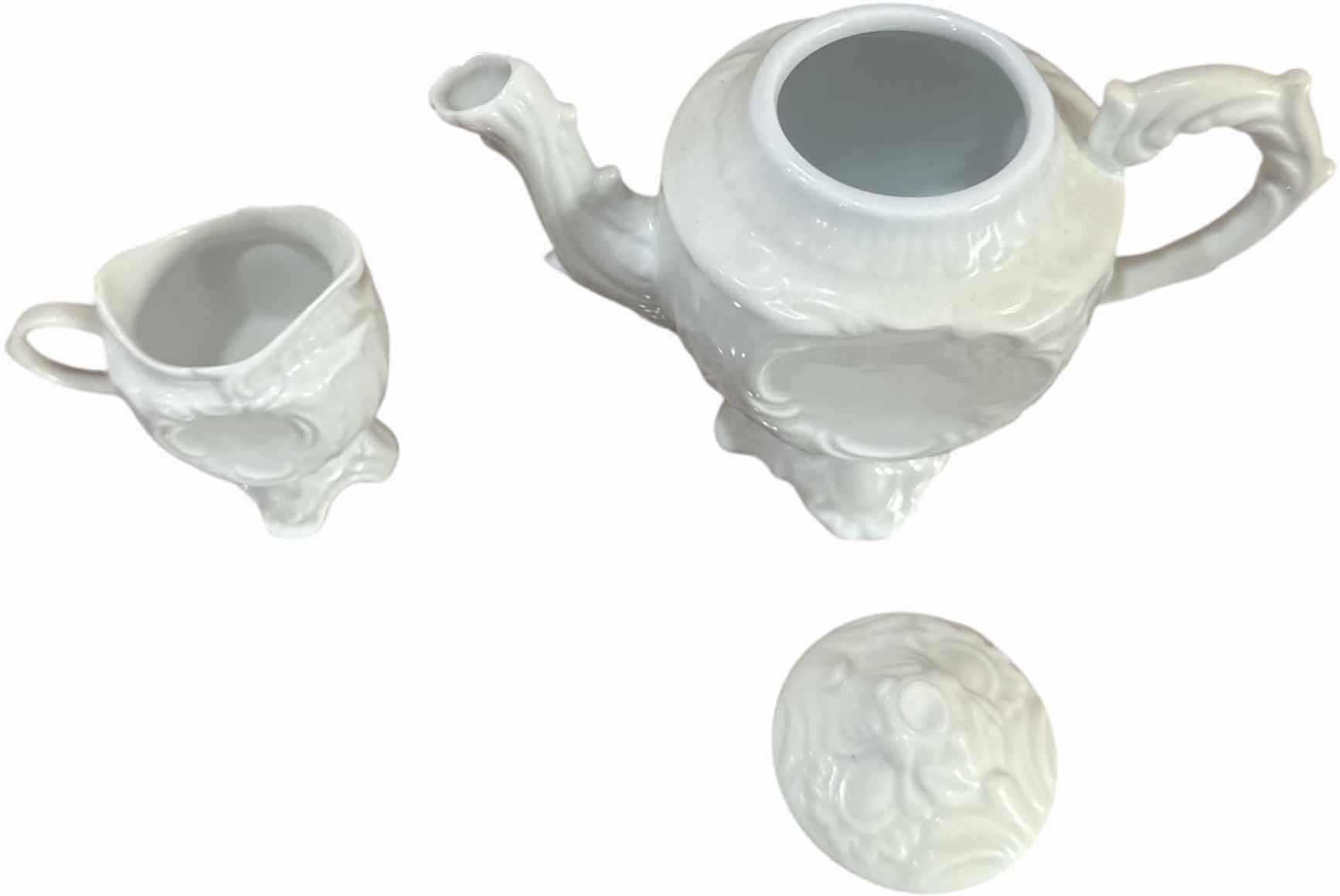 Photo 1 of 3- VINTAGE WHITE CERAMIC TEAPOT WITH CREAM AND SUGAR BOWLS
H5.5”