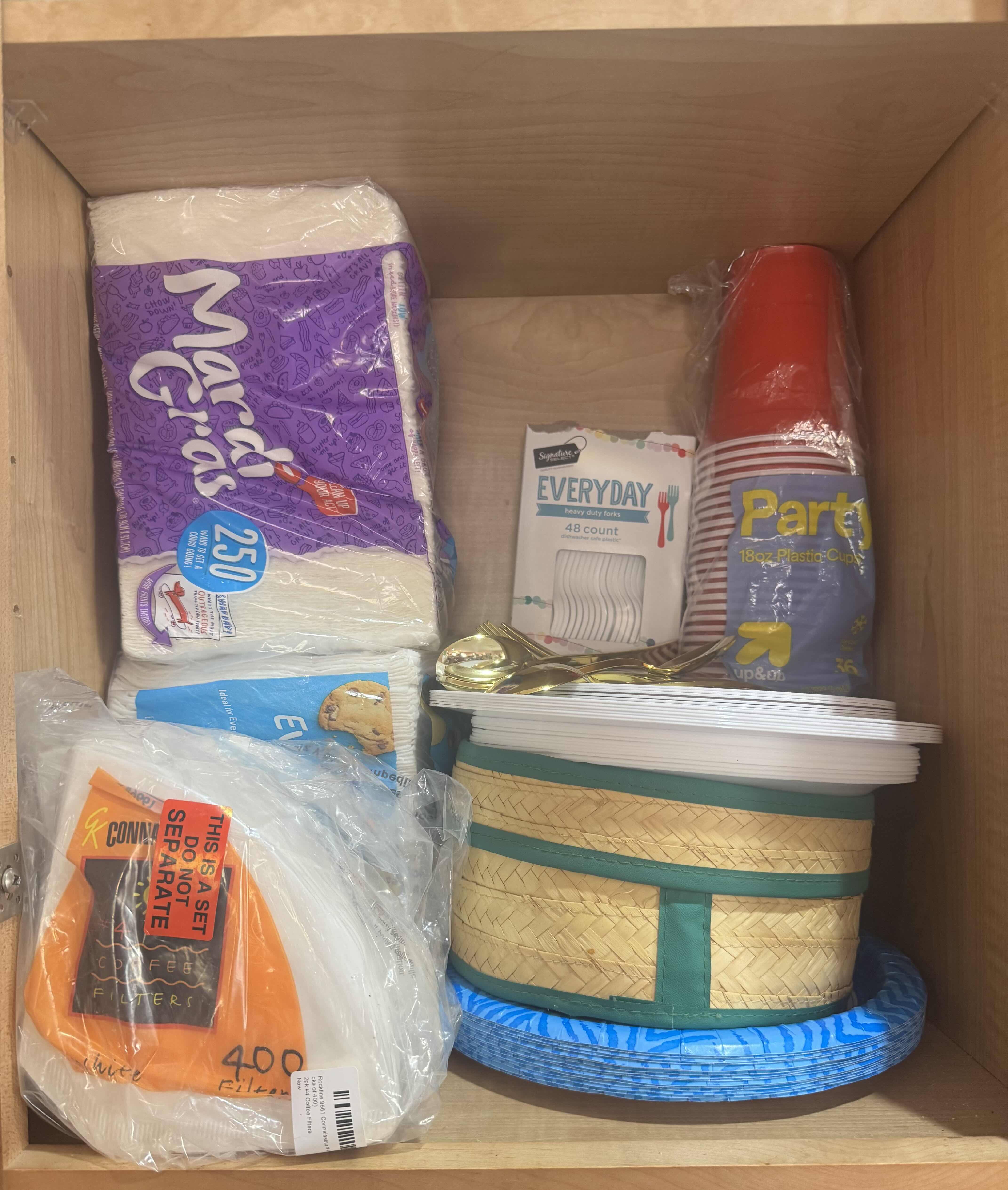 Photo 1 of CONTENTS OF CABINET
