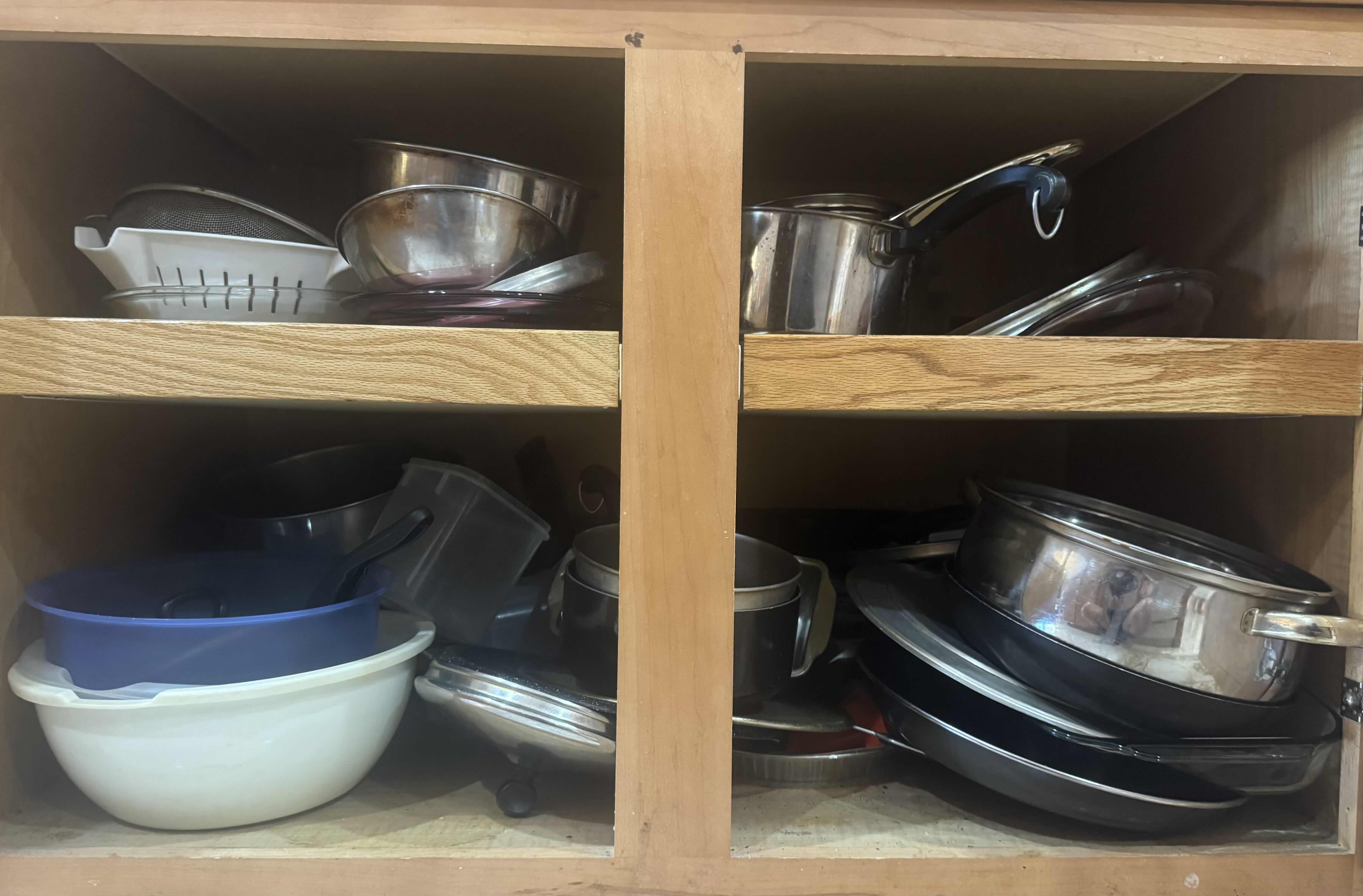 Photo 1 of CONTENTS OF CABINET