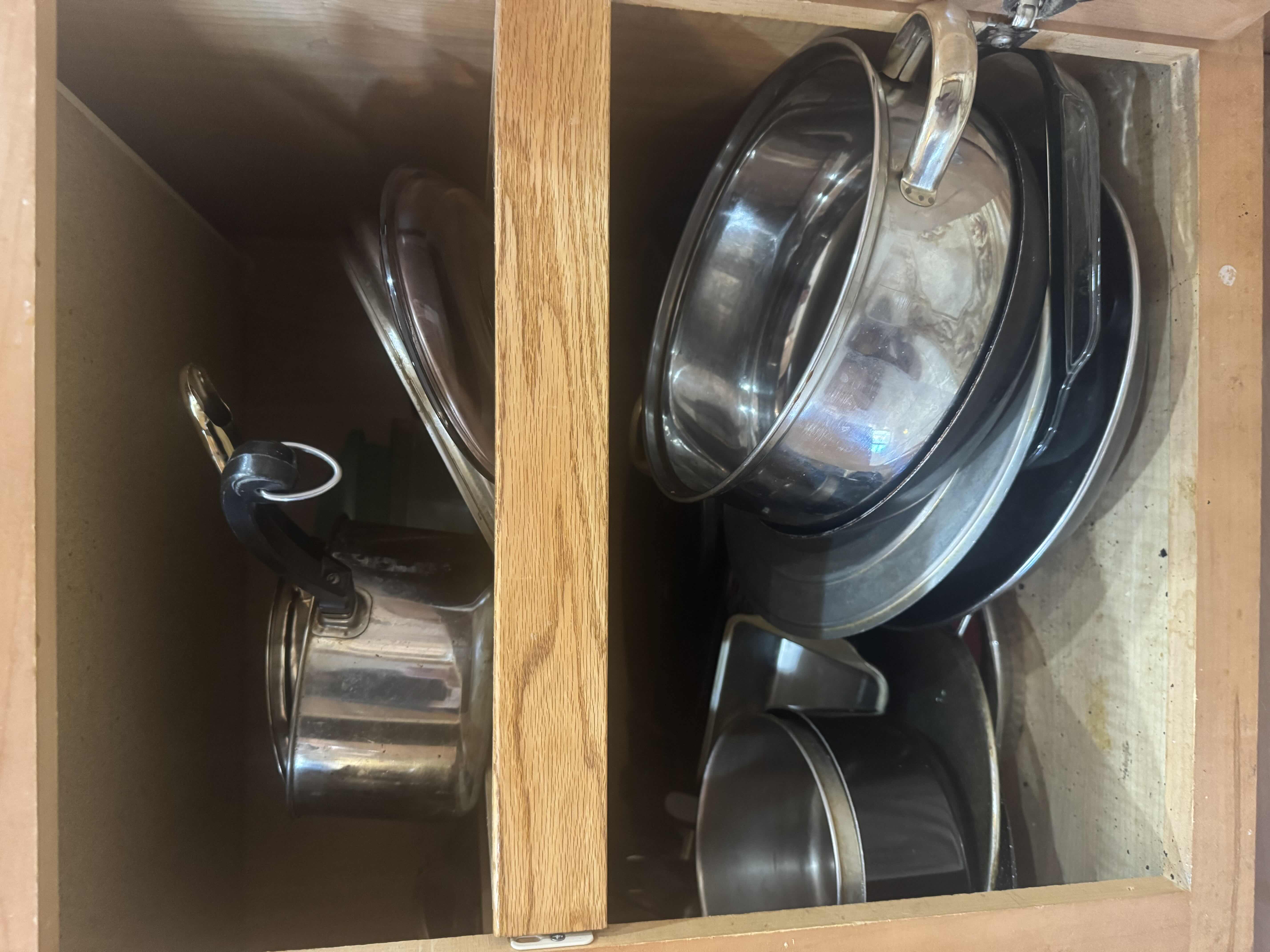 Photo 1 of CONTENTS OF CABINET