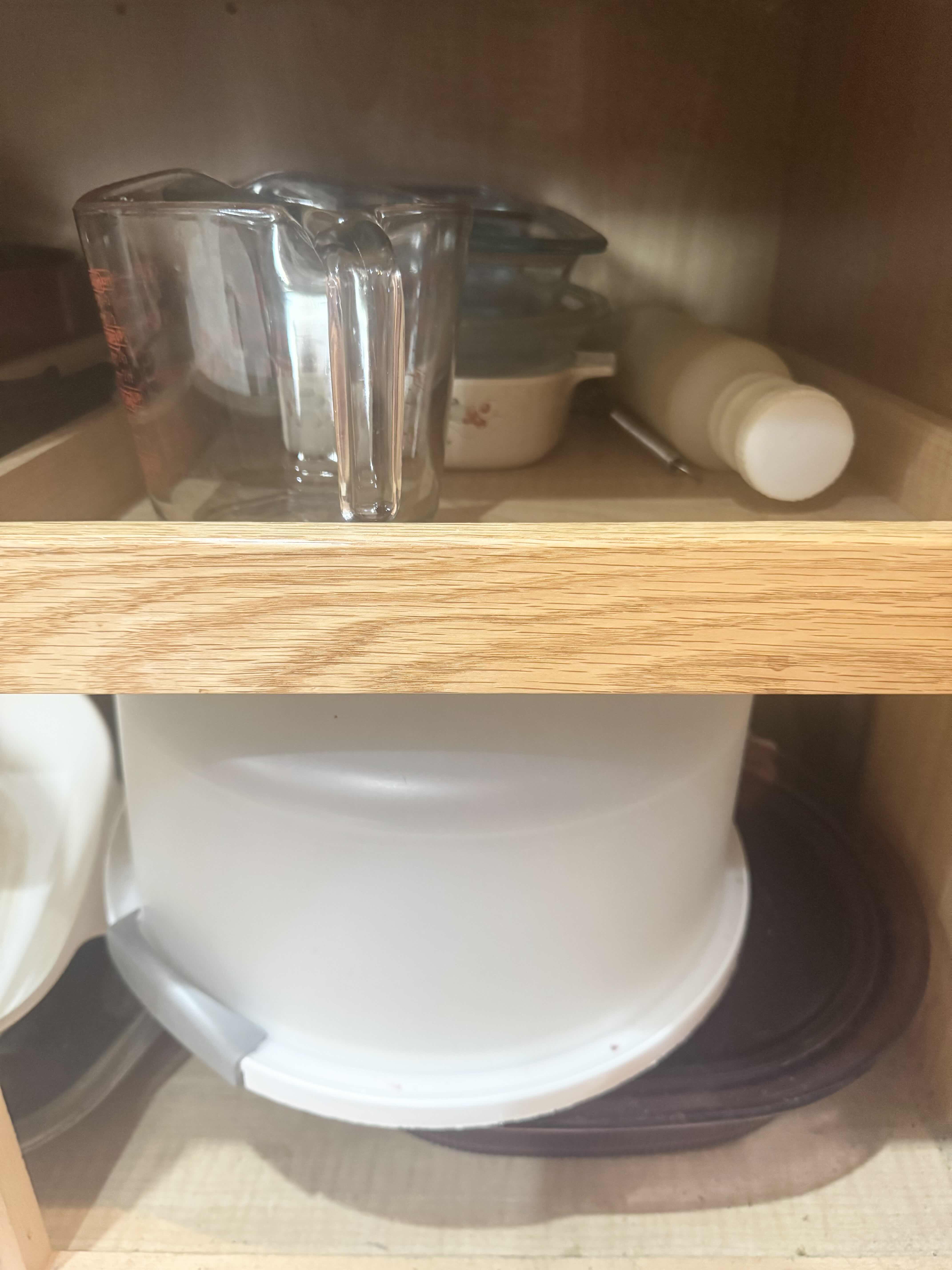 Photo 1 of CONTENTS OF CABINET