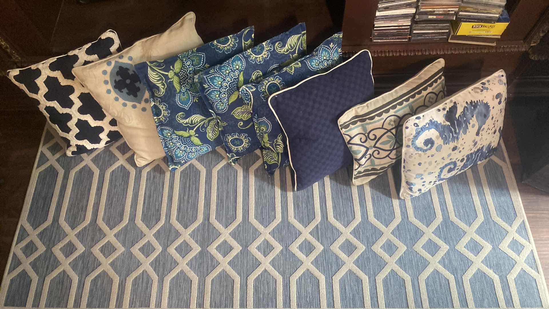 Photo 1 of 8-TOSS PILLOWS & OUTDOOR RUG 30” x 70”