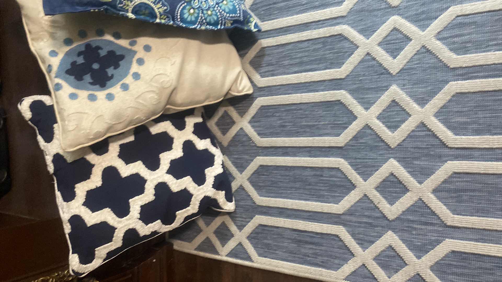 Photo 1 of 8-TOSS PILLOWS & OUTDOOR RUG 30” x 70”